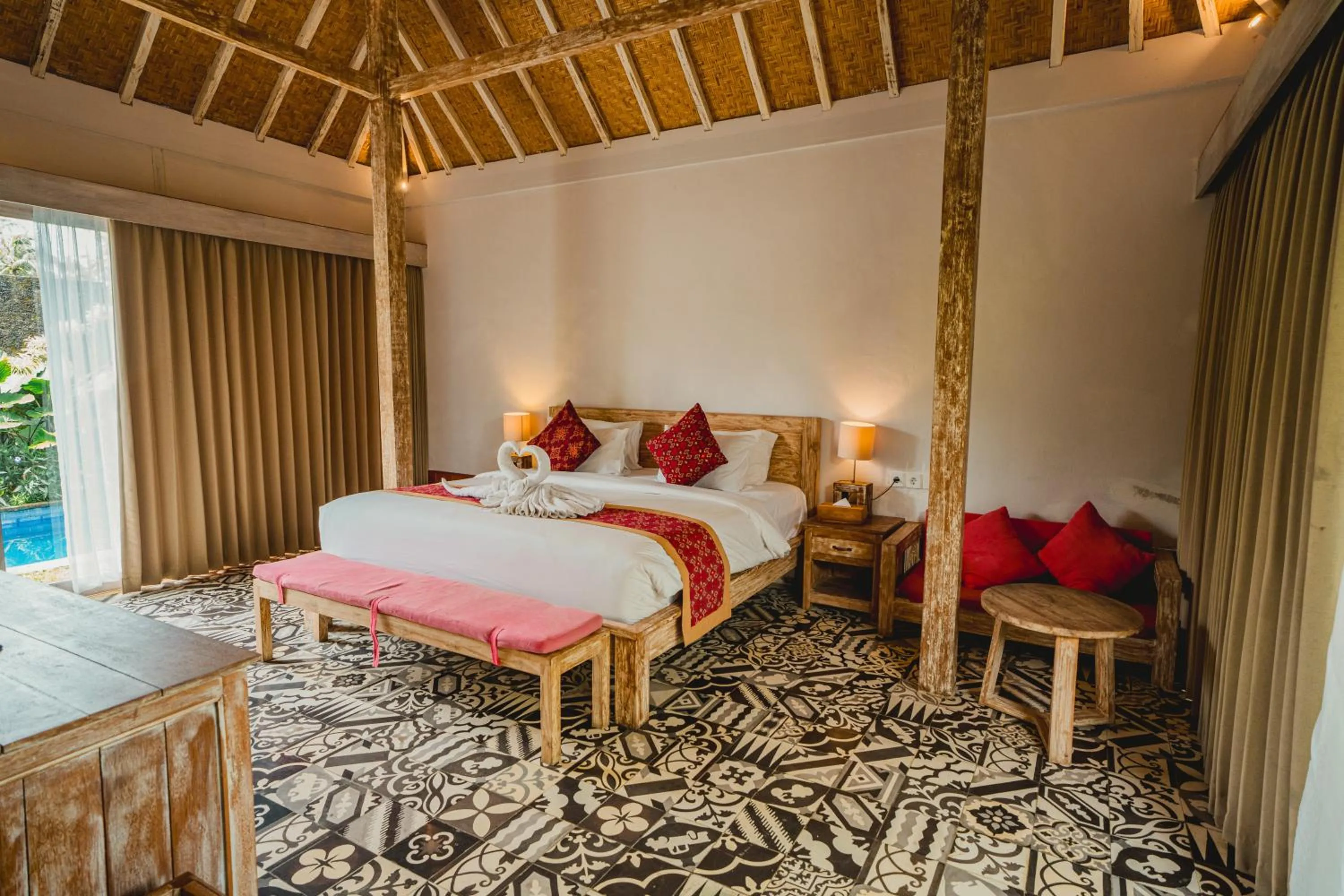 Property building, Bed in Tanta Escape