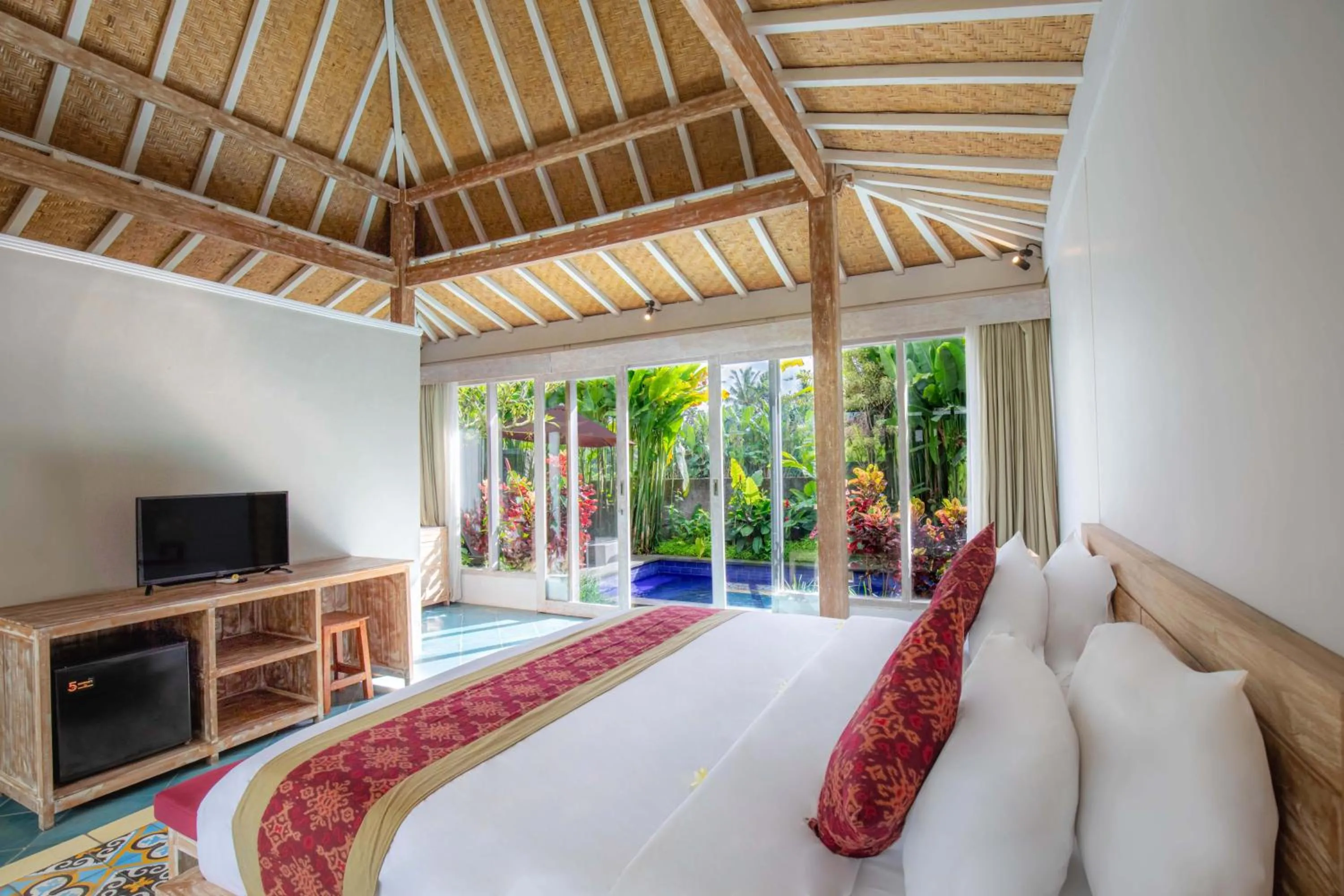 Communal lounge/ TV room in Tanta Escape