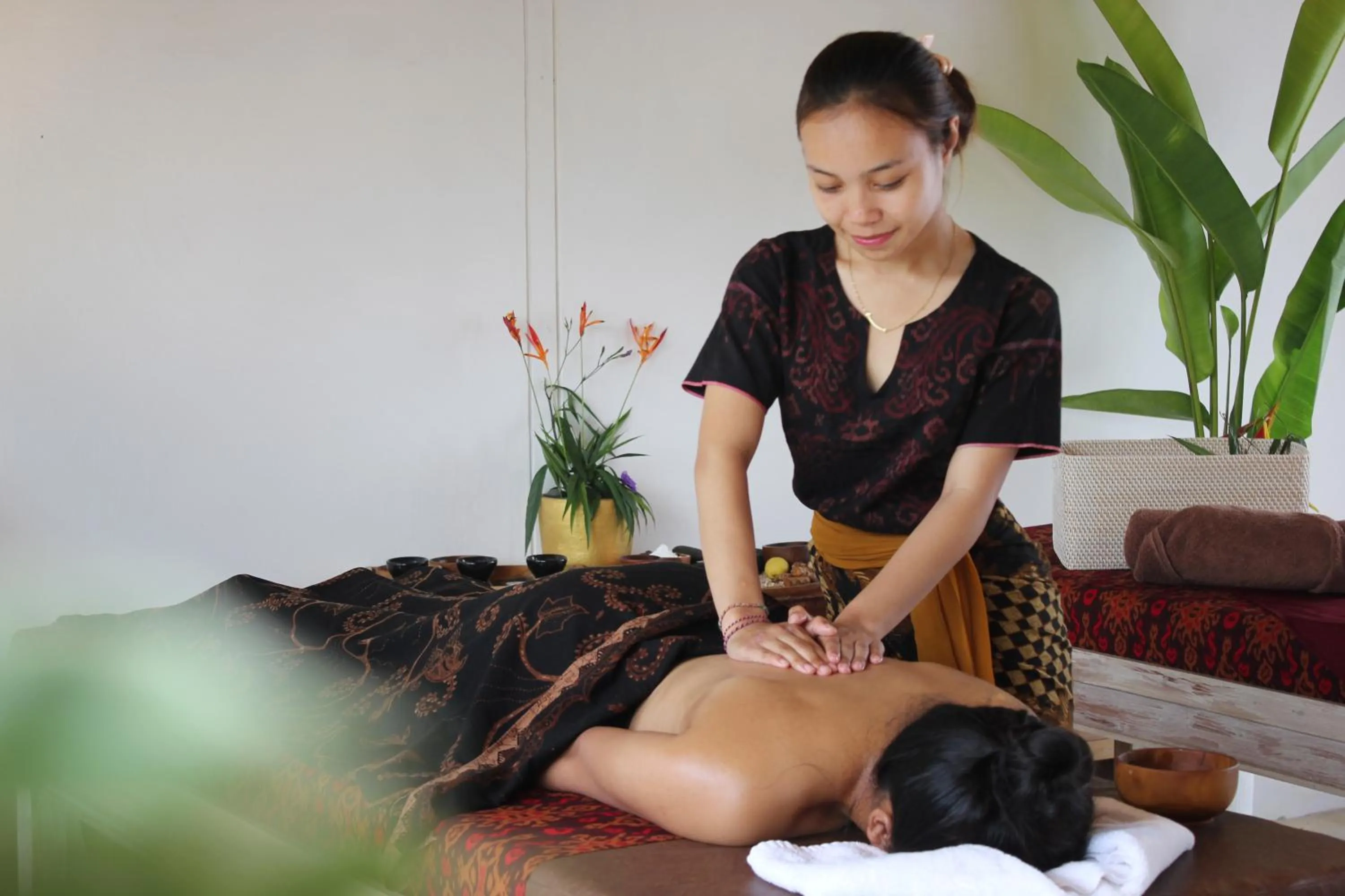 People in Tanta Escape