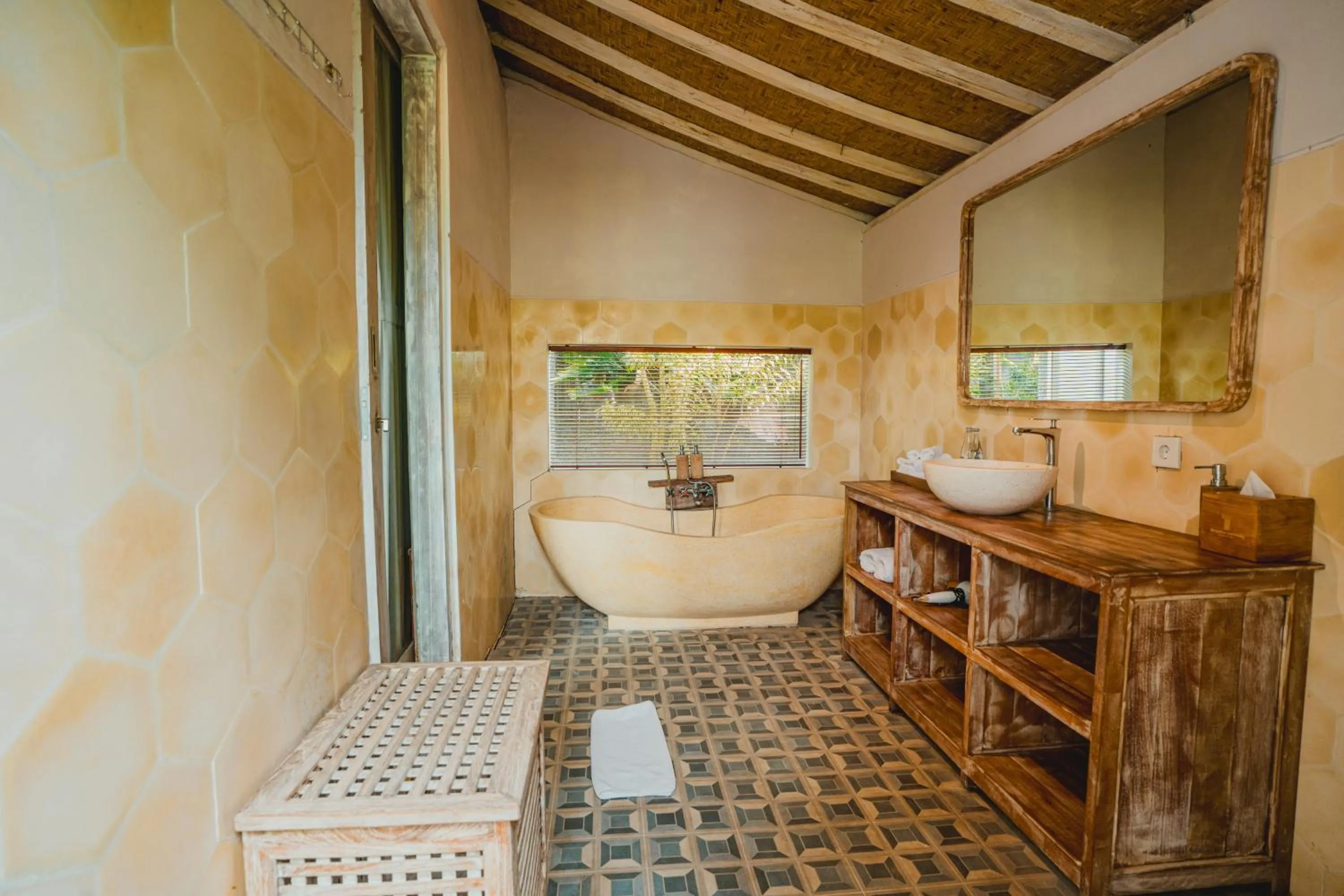 Bathroom in Tanta Escape