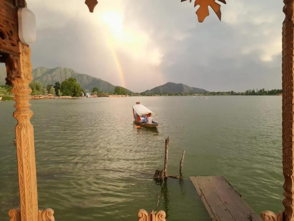 Palace Heights Houseboats