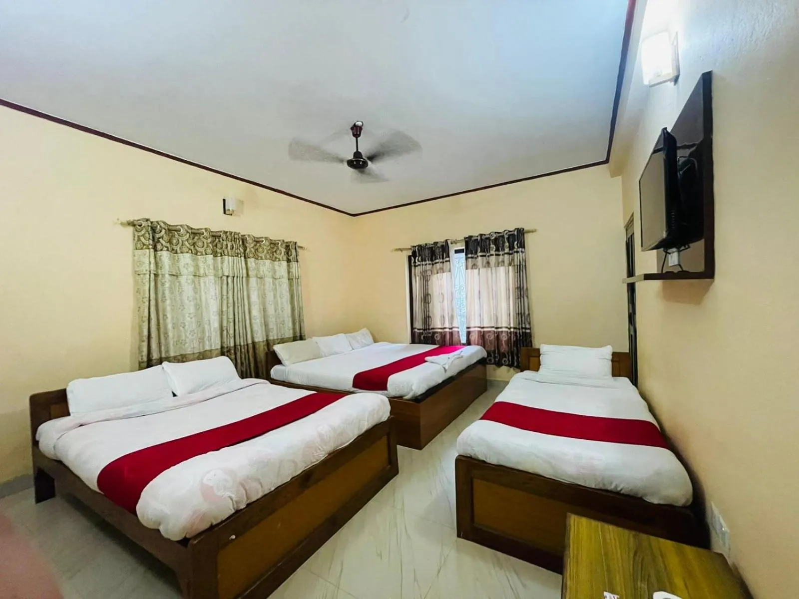 Bedroom, Bed in Hotel Peace Ganga Inn