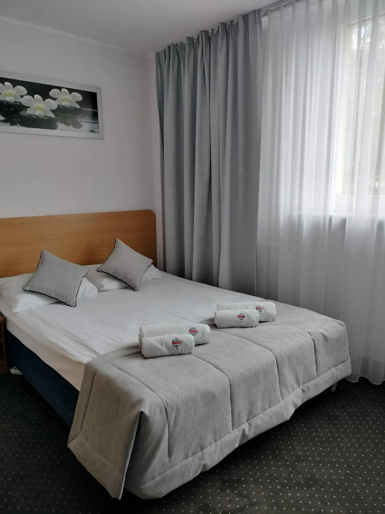 View (from property/room), Bed in Hotel Gromada Poznań