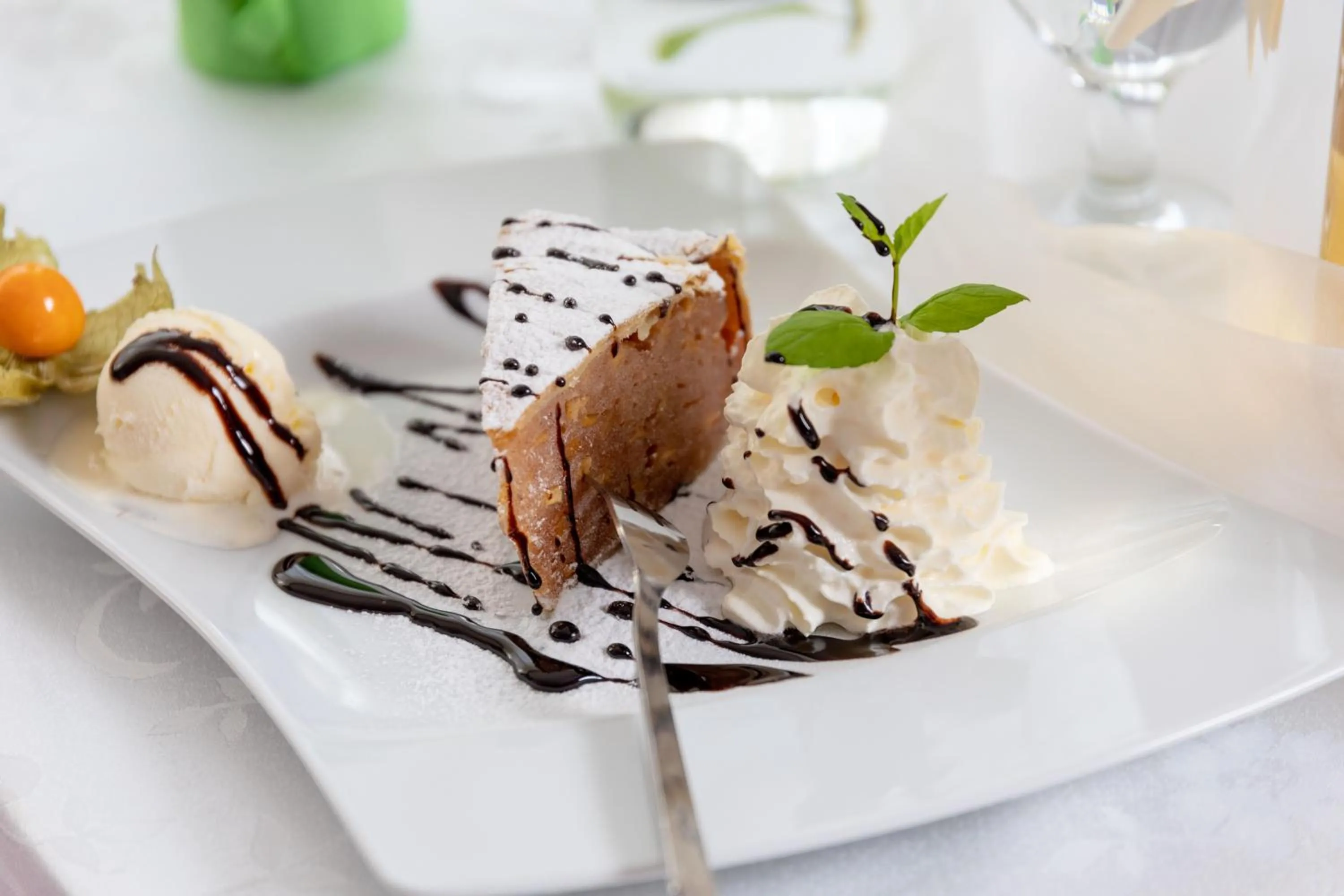 Restaurant/places to eat in Hotel Gromada Poznań