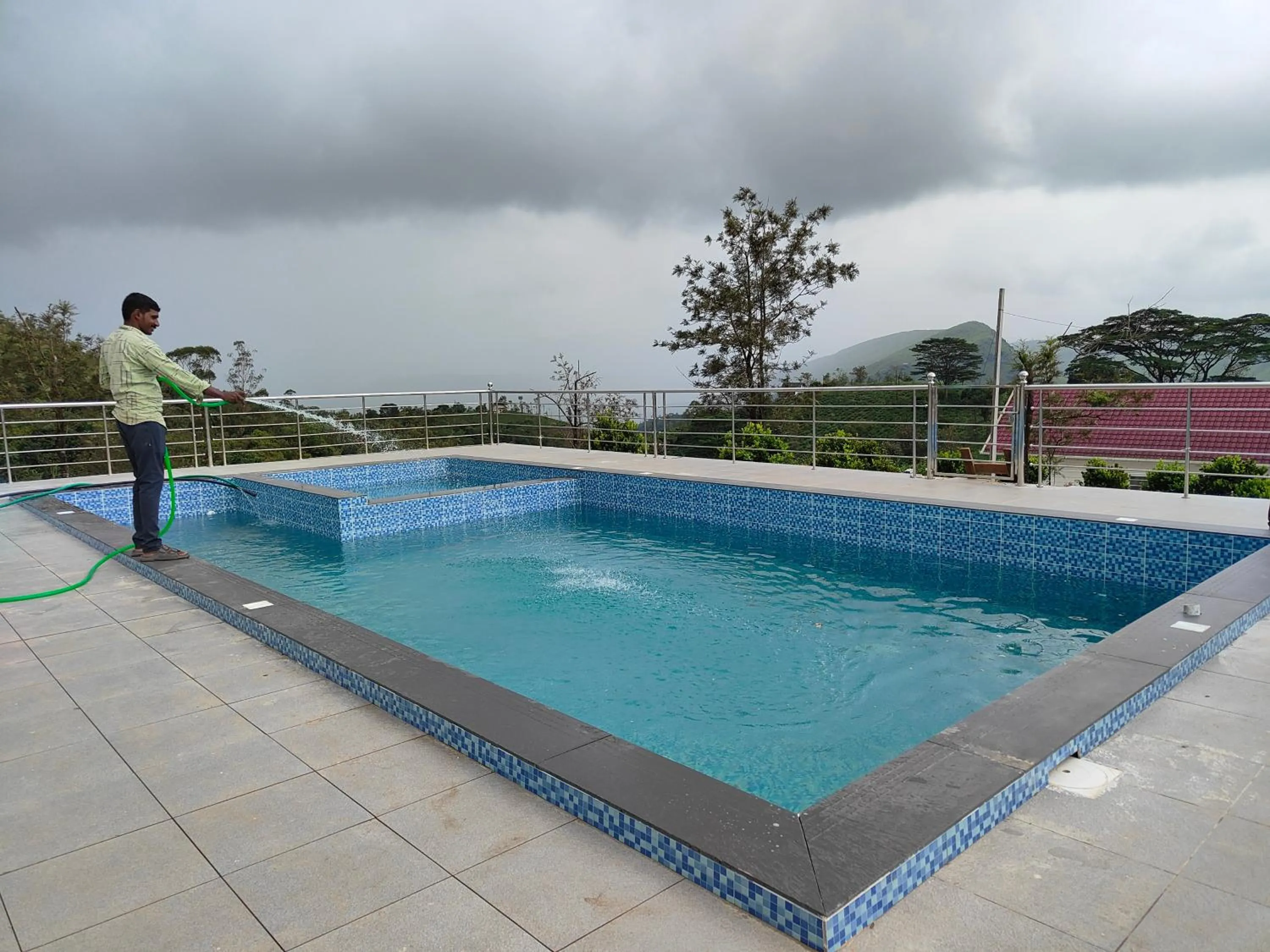 Swimming pool in Pine Clough Resort Vagamon