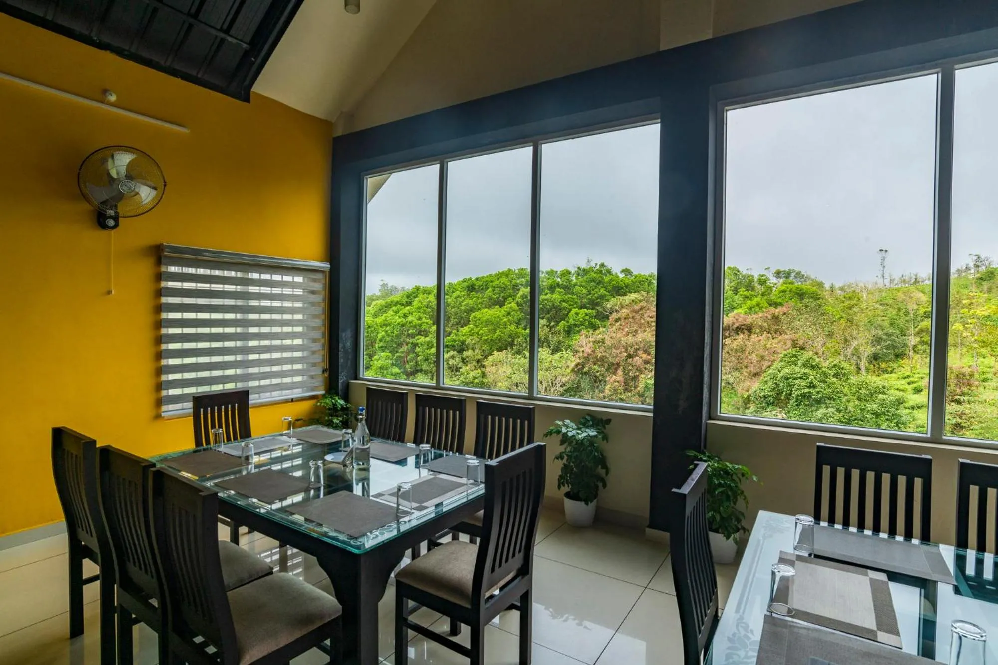 Dining area in Pine Clough Resort Vagamon