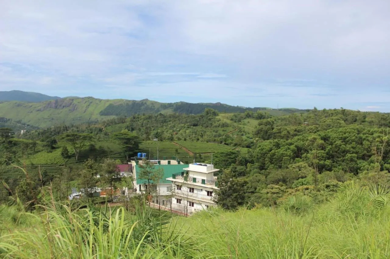 Mountain view in Pine Clough Resort Vagamon