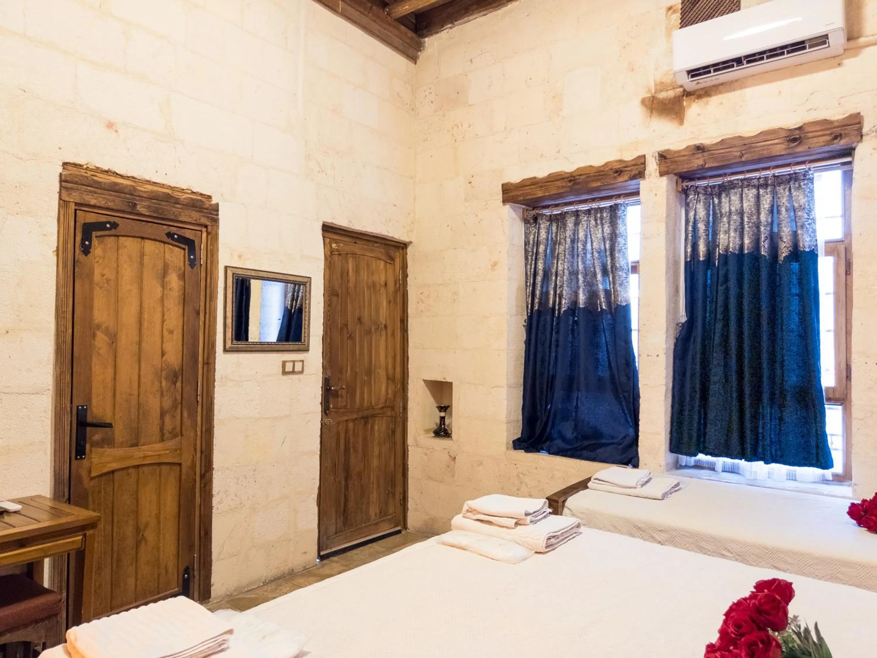 Bed in BABIL ANTIQUE HOTEL