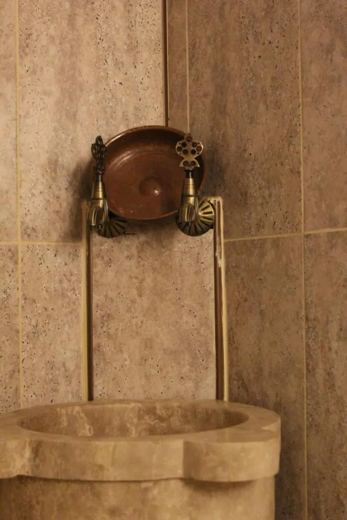 Public Bath in BABIL ANTIQUE HOTEL