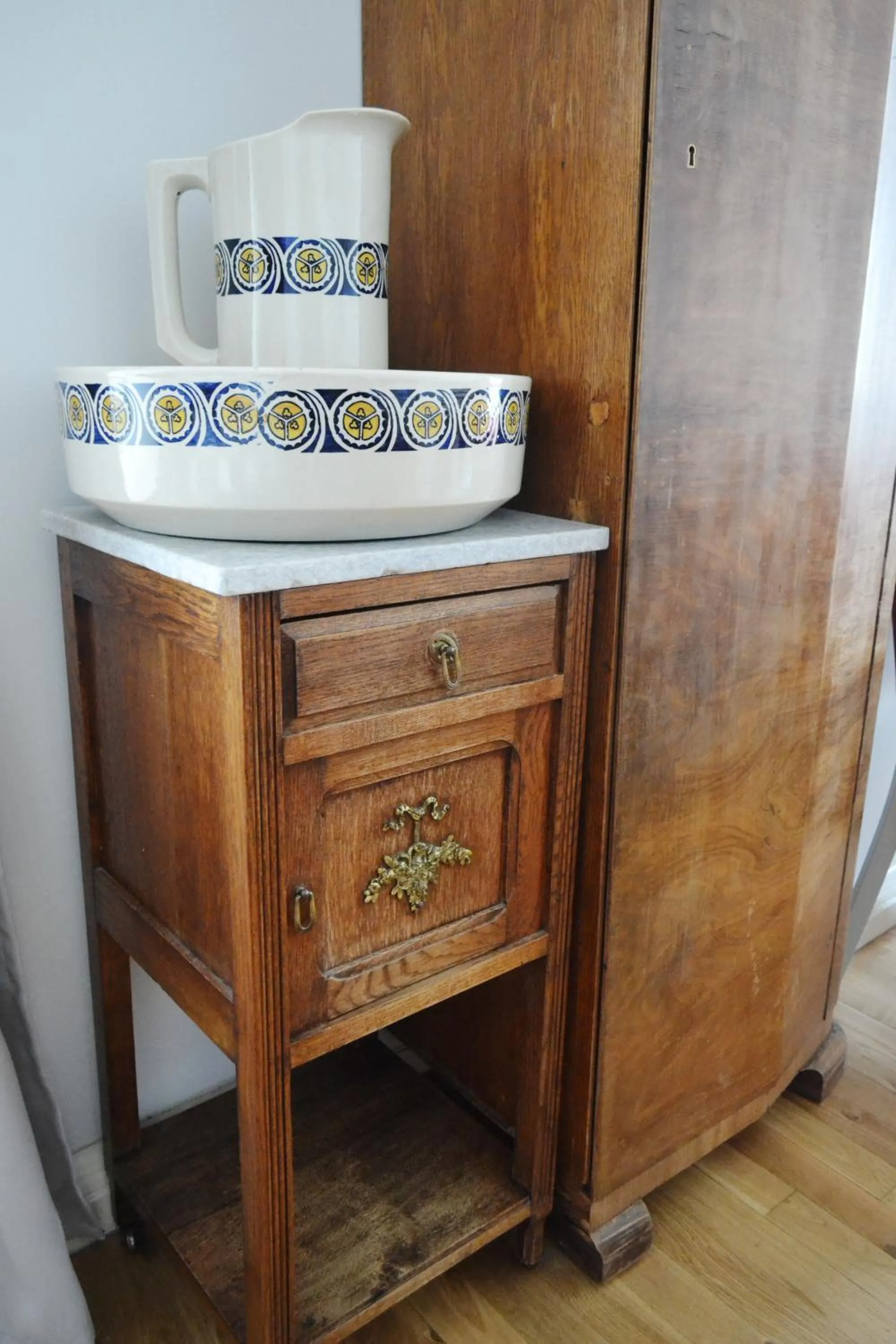 Decorative detail in Chopin Boutique