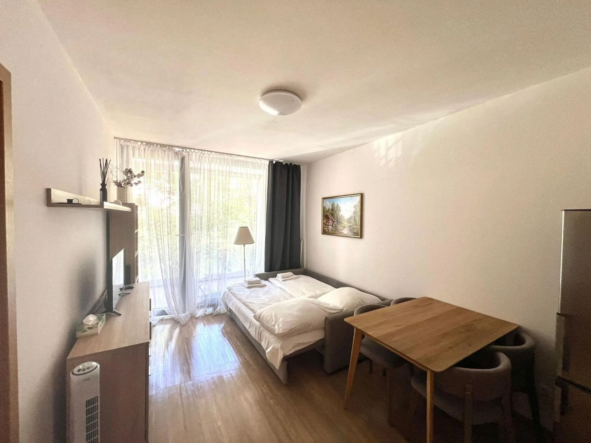 Photo of the whole room, Bed in Kora Apartments