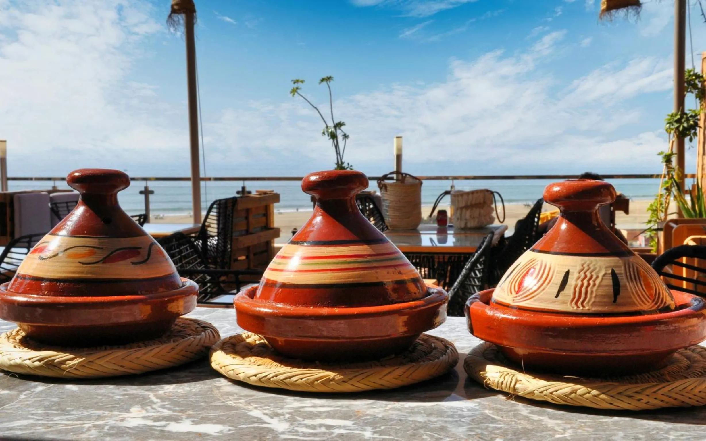Dining area in BLUE WAVE LODGE