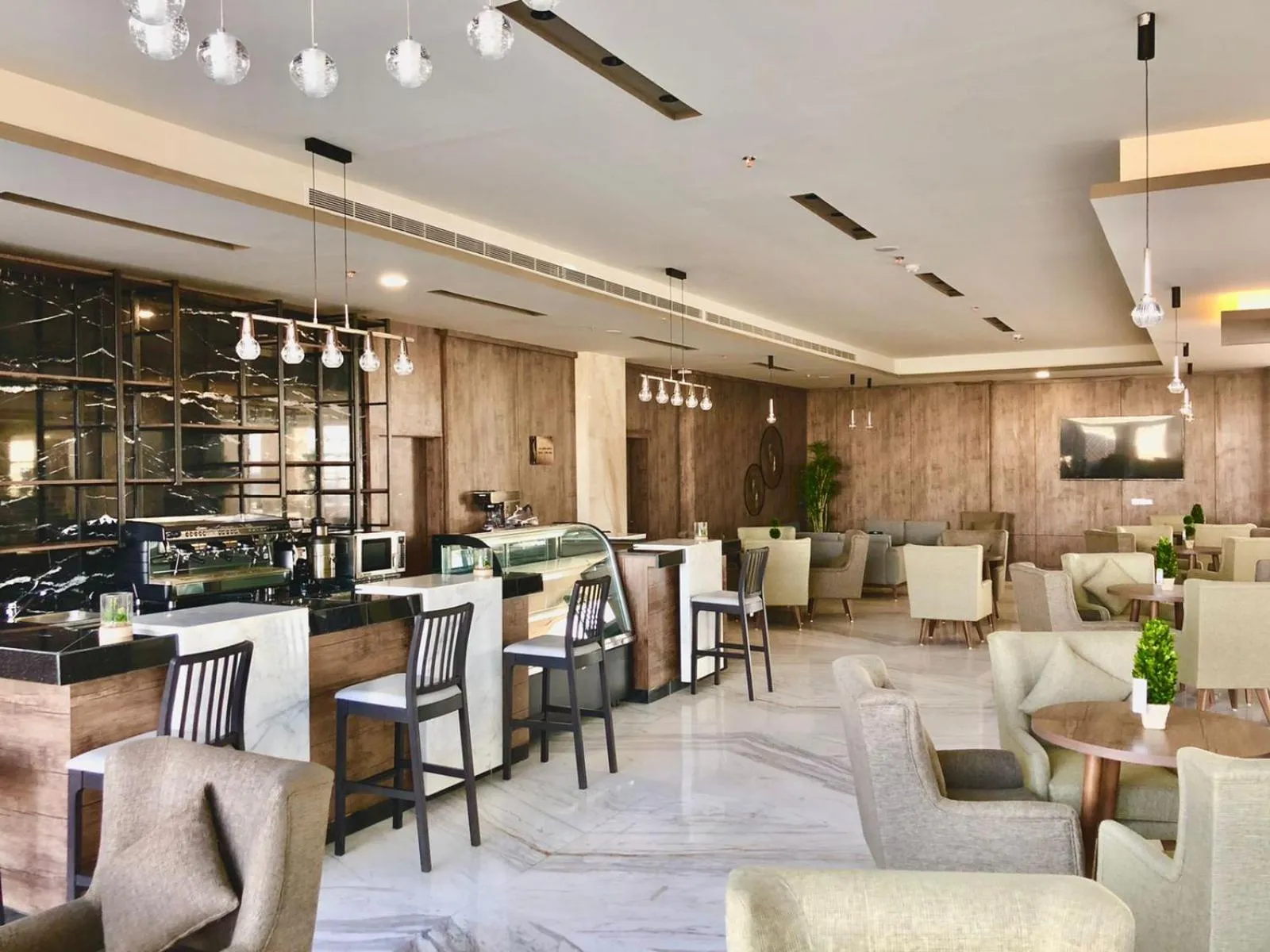 Lounge or bar in Waves Hotel