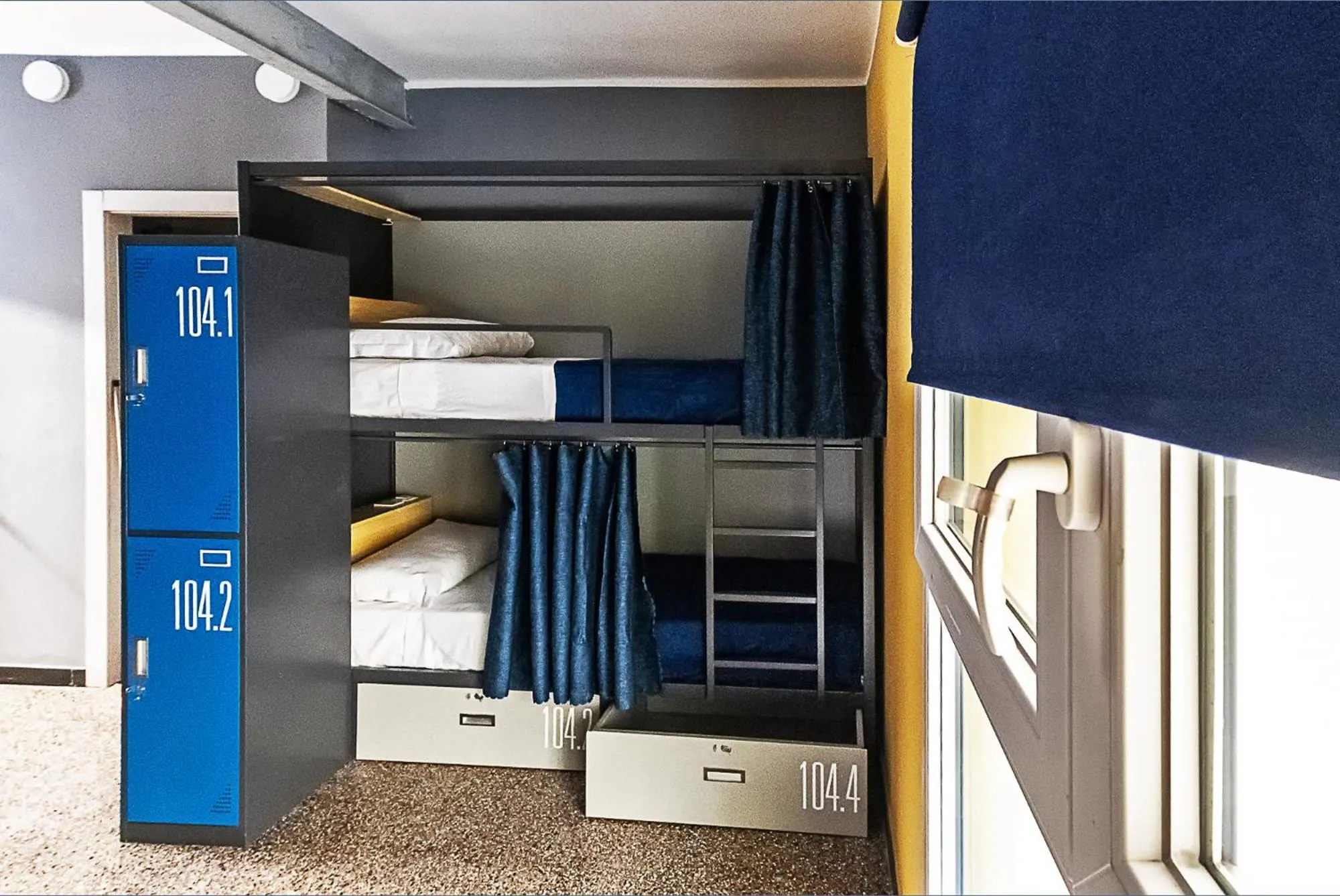 Bed in 6-Bed Female Dormitory Room with Private Internal Bathroom in Marathon Hostel