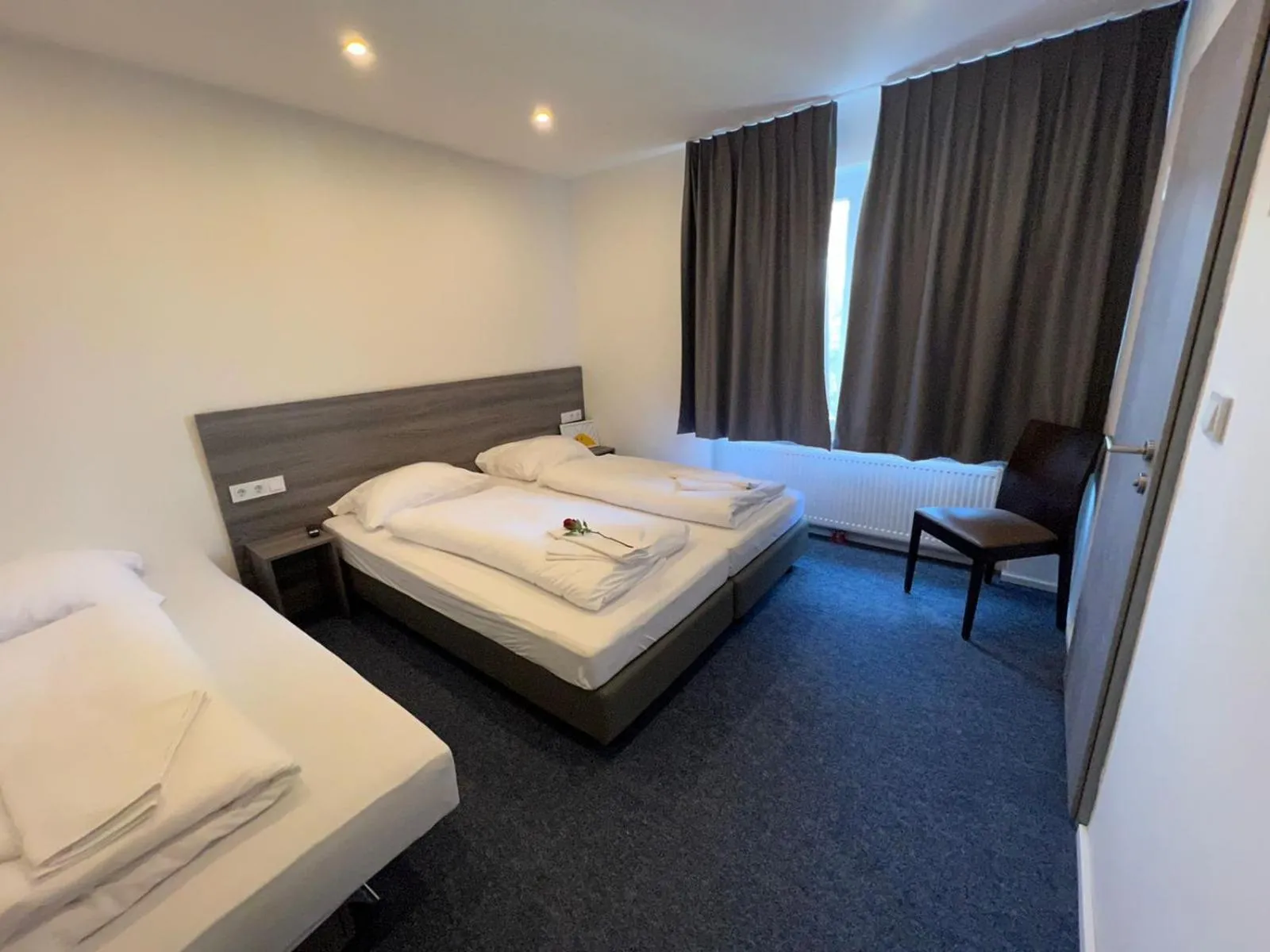 Triple Room with Shower in Hotel City Meetpoint