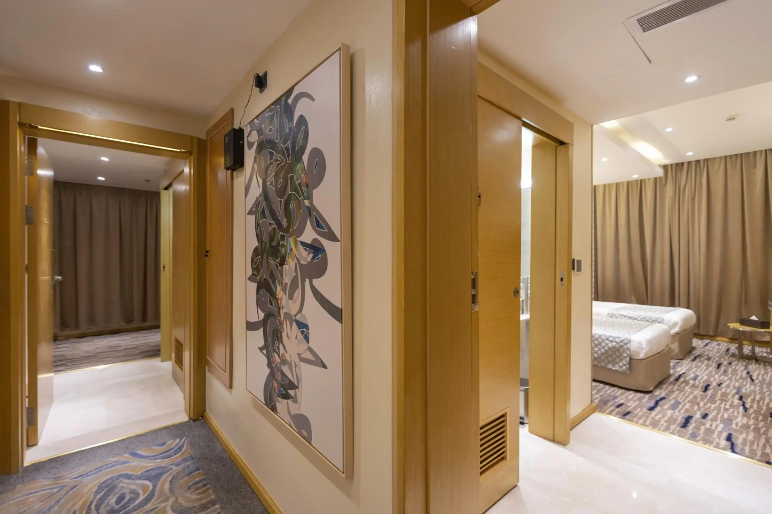 Photo of the whole room, Bed in Qasr Al Sahab Hotel Makkah Photo of the whole room, Bed in Qasr Al Sahab Hotel Makkah