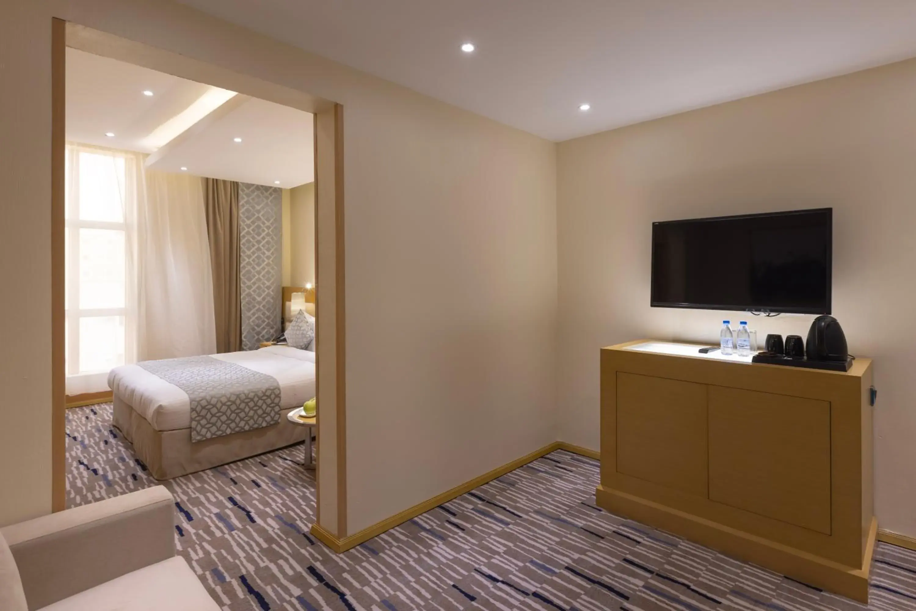 TV and multimedia, Bed in Qasr Al Sahab Hotel Makkah TV and multimedia, Bed in Qasr Al Sahab Hotel Makkah