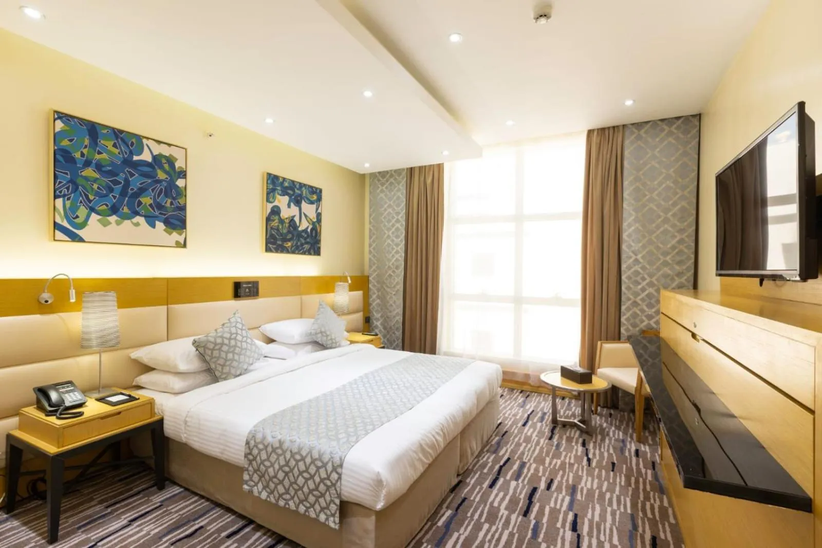 Property building, Bed in Qasr Al Sahab Hotel Makkah