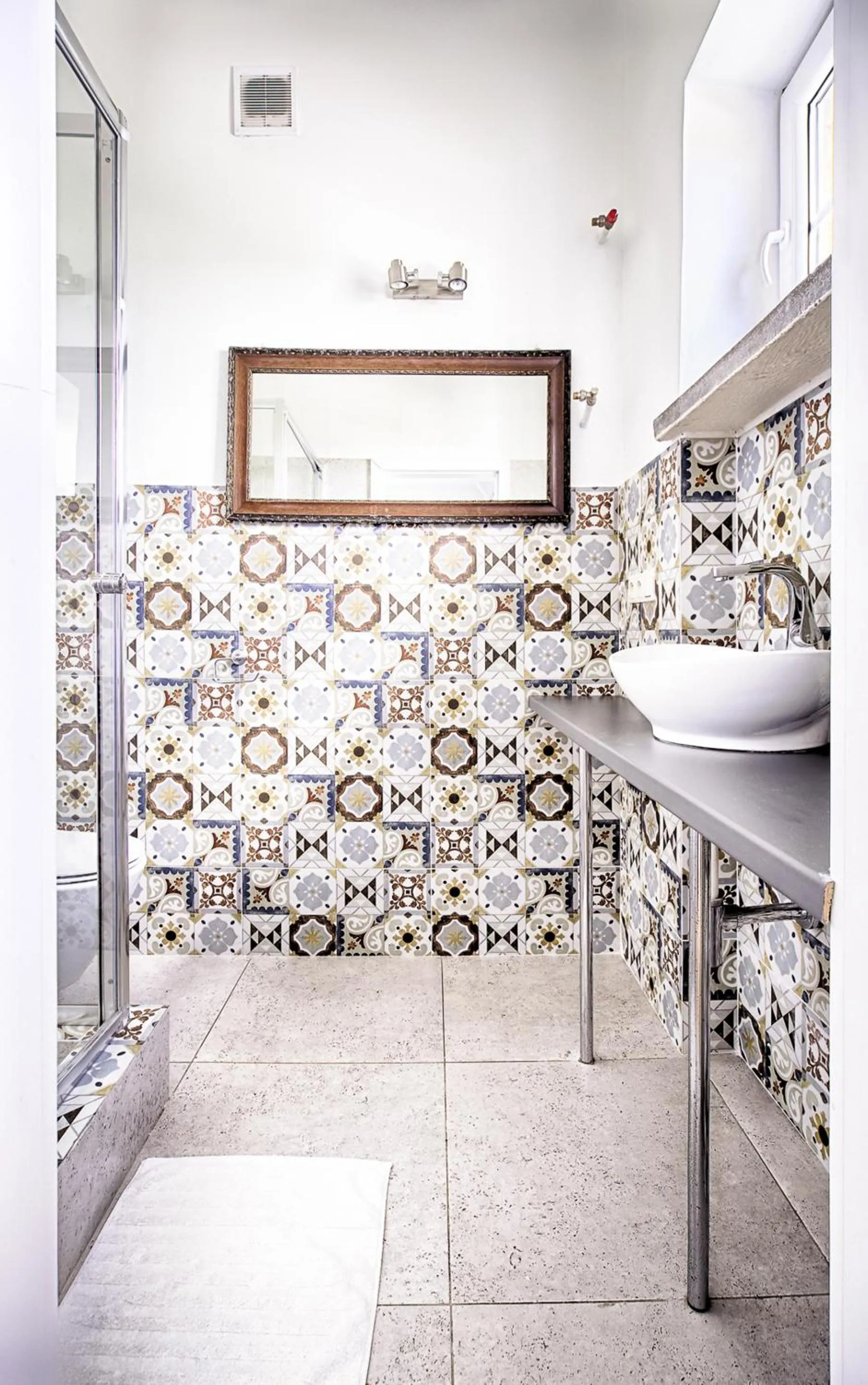 Bathroom in Old Town Kanonia Hostel & Apartments