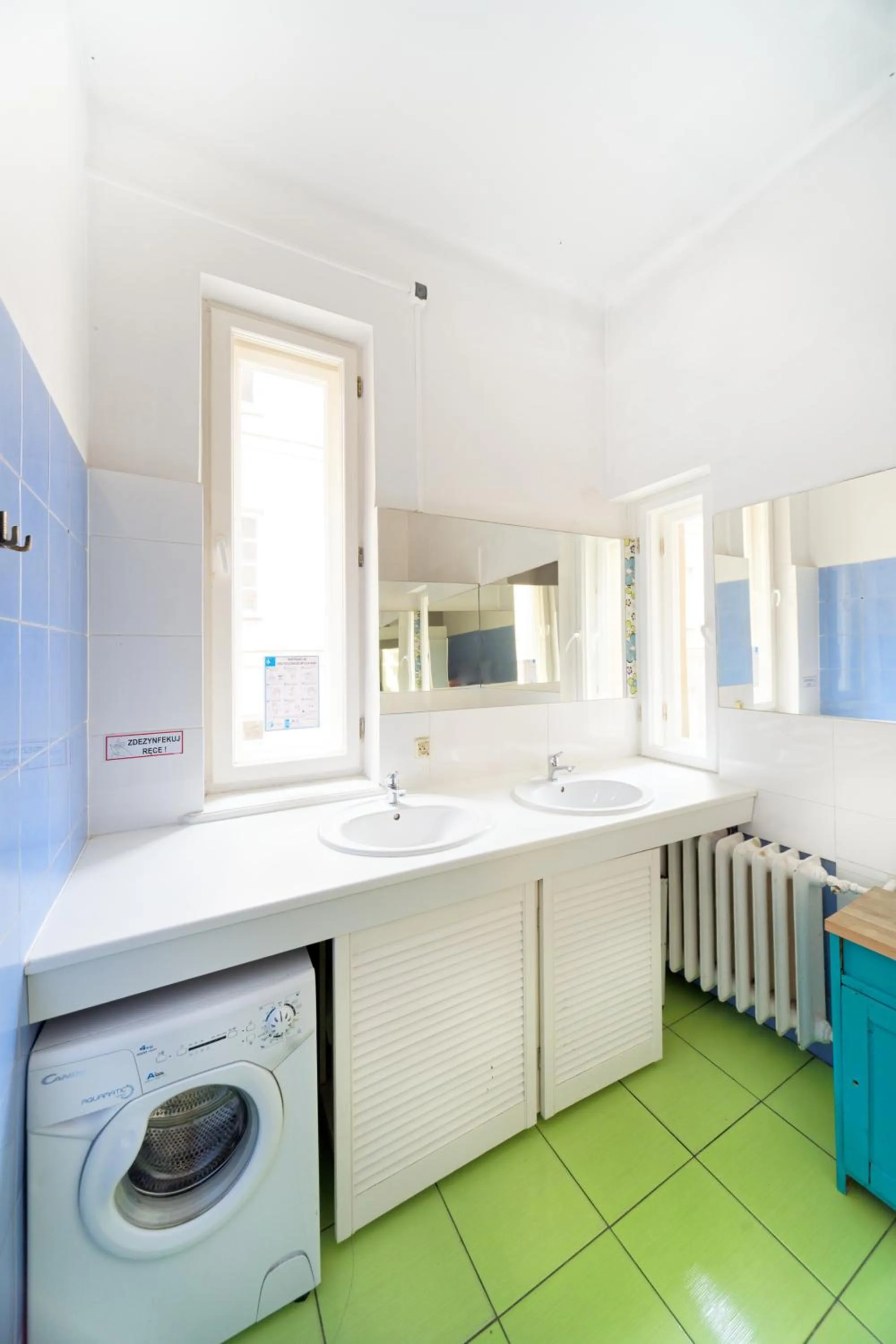 washing machine in Old Town Kanonia Hostel & Apartments