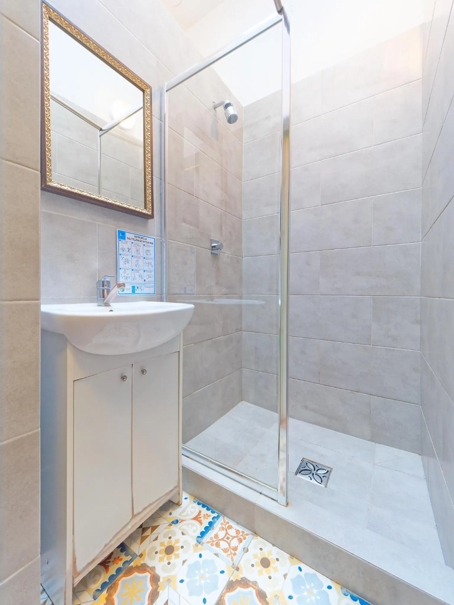 Bathroom in Old Town Kanonia Hostel & Apartments