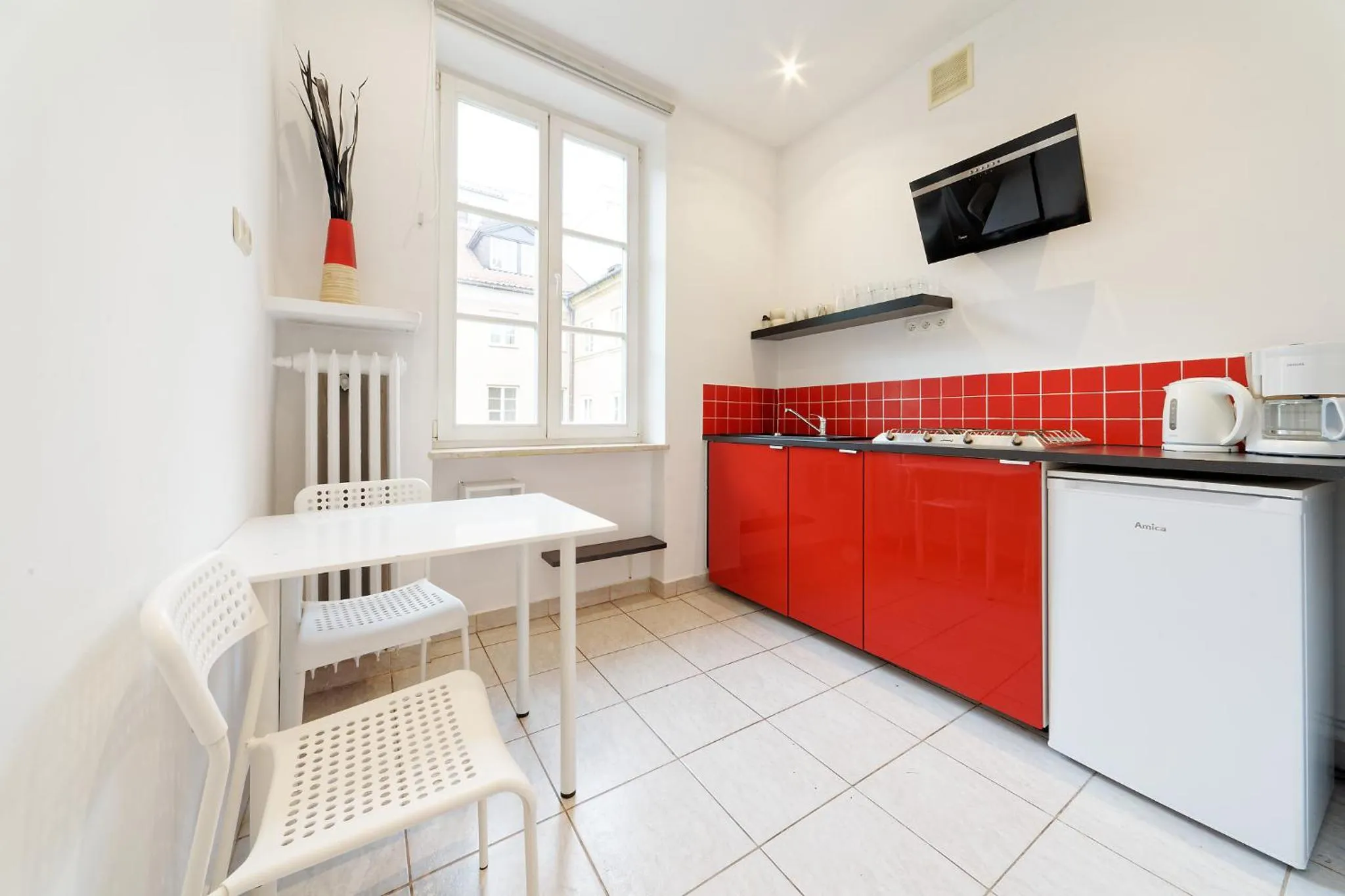 Kitchen or kitchenette in Old Town Kanonia Hostel & Apartments