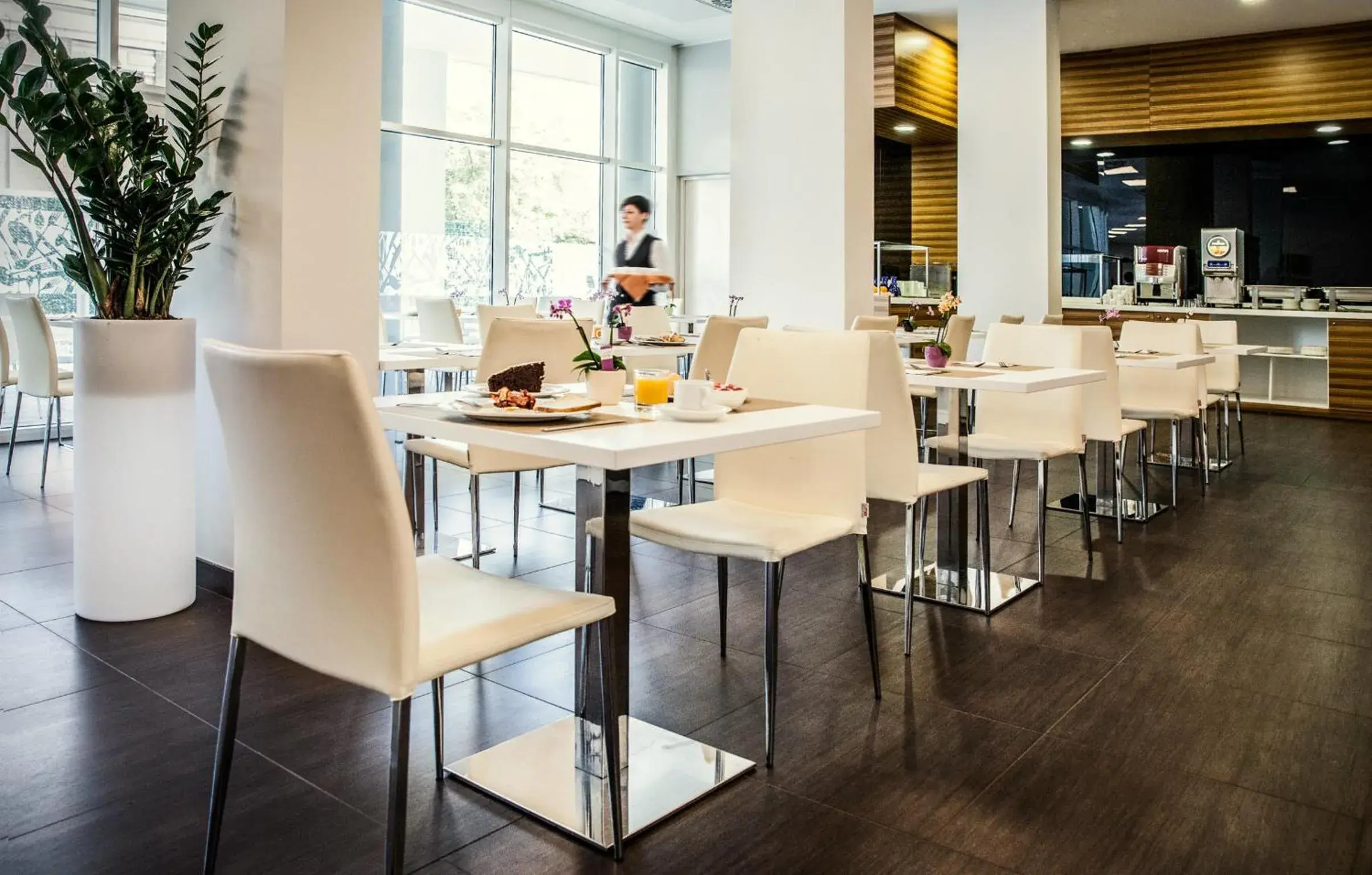 Restaurant/places to eat in Hotel degli Arcimboldi Restaurant/places to eat in Hotel degli Arcimboldi