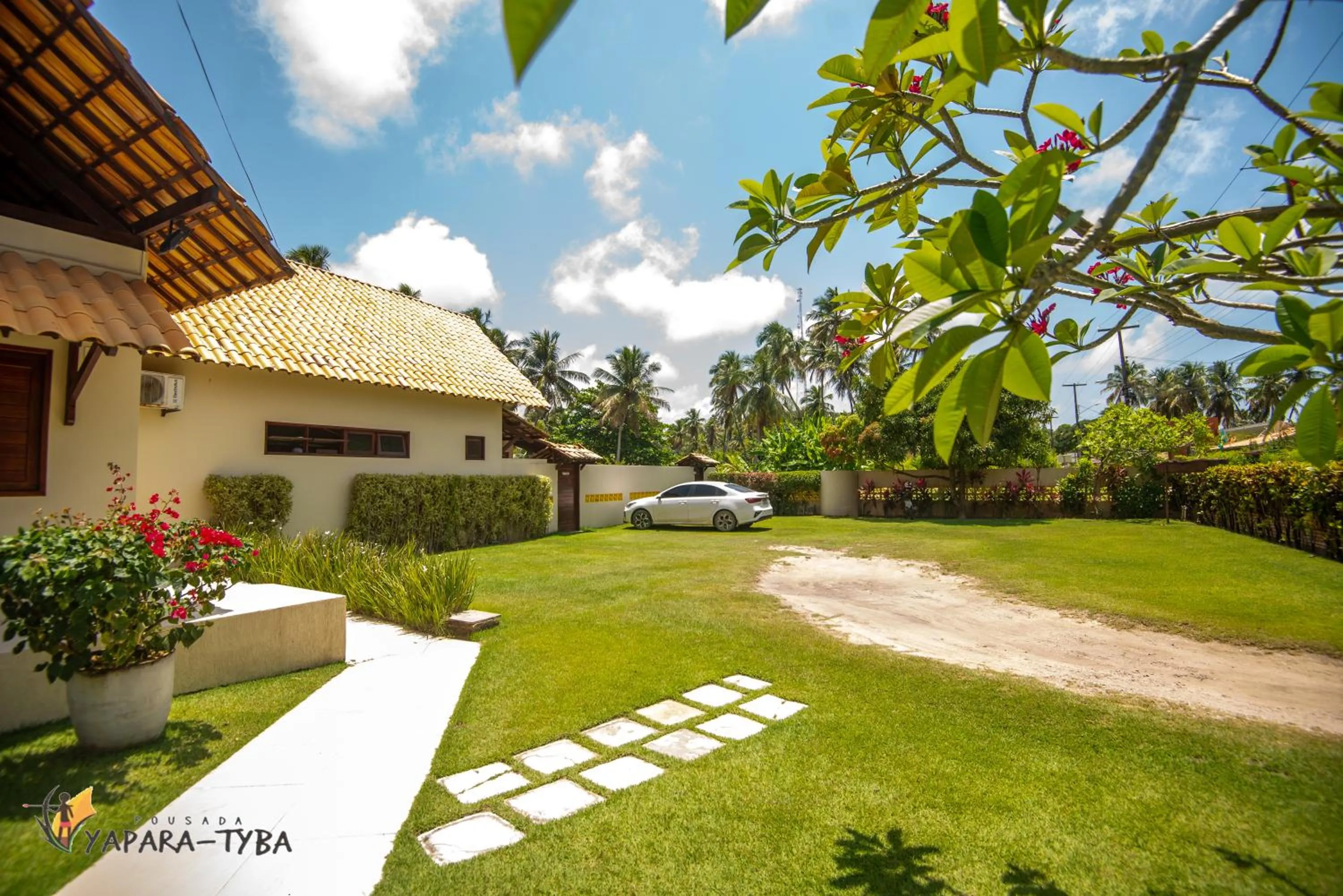 Garden in Pousada Yapara-Tyba