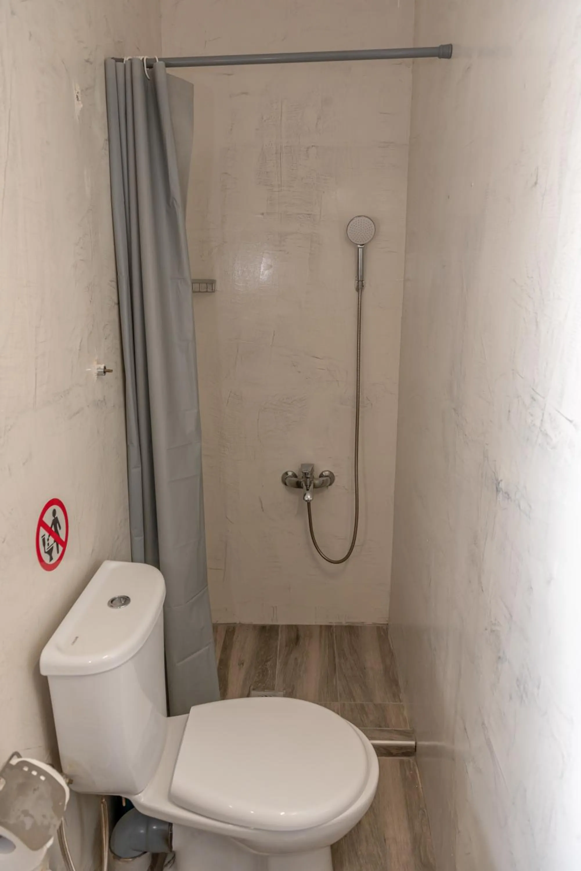 Shower in Medusa Rooms