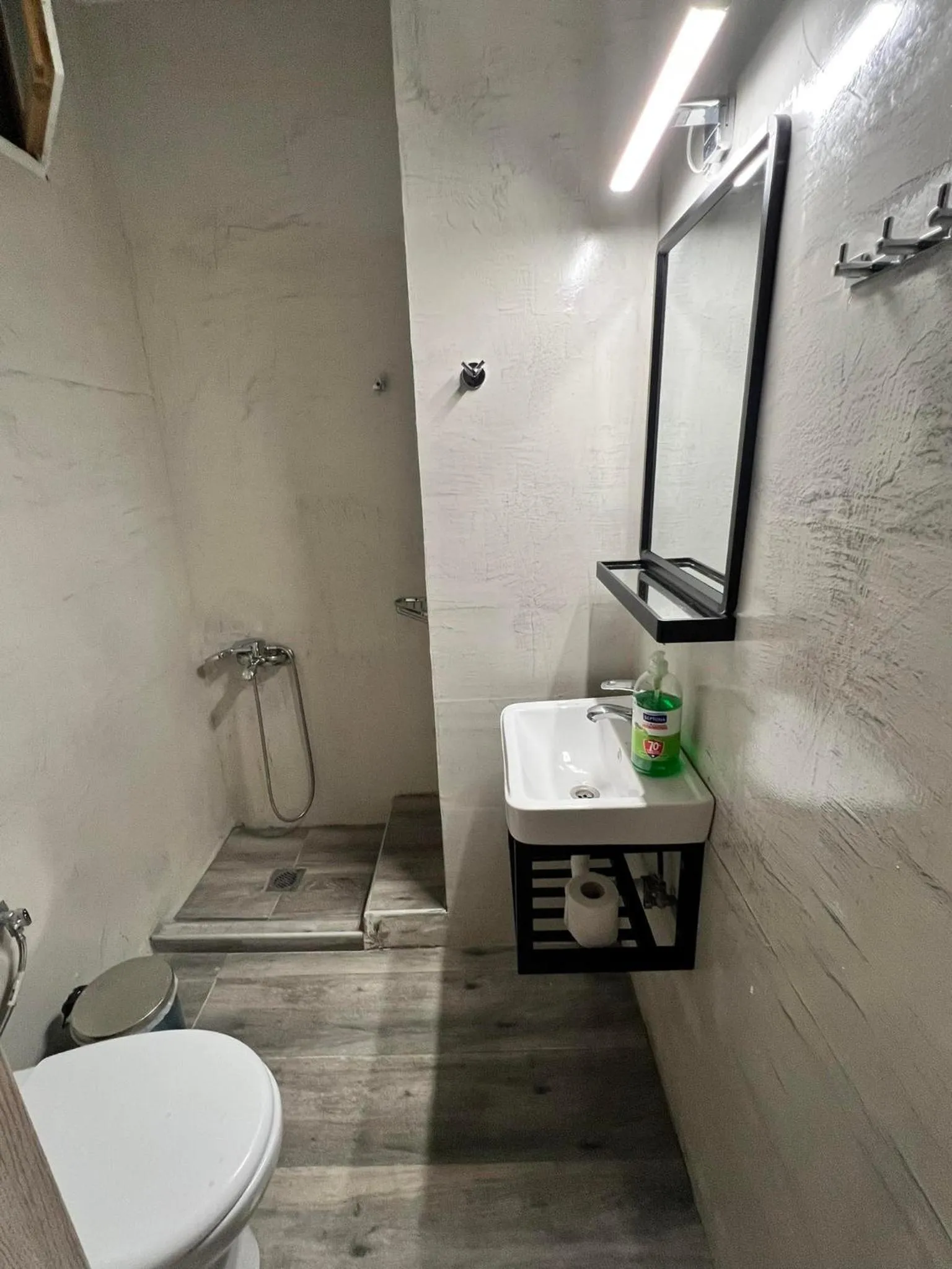 Shower in Medusa Rooms