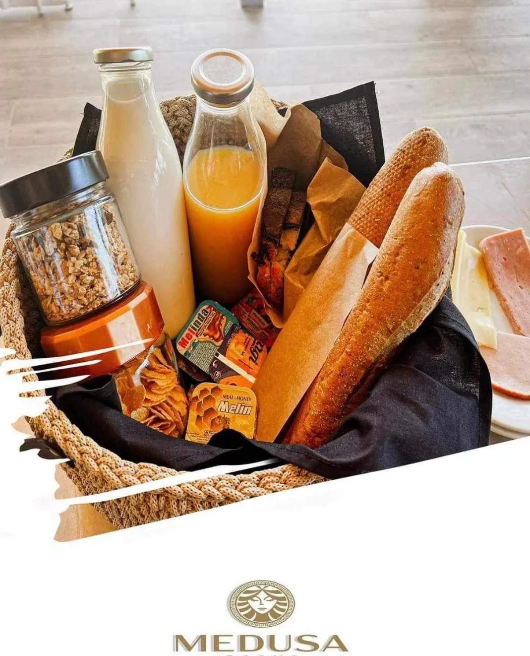 Food and drinks in Medusa Rooms