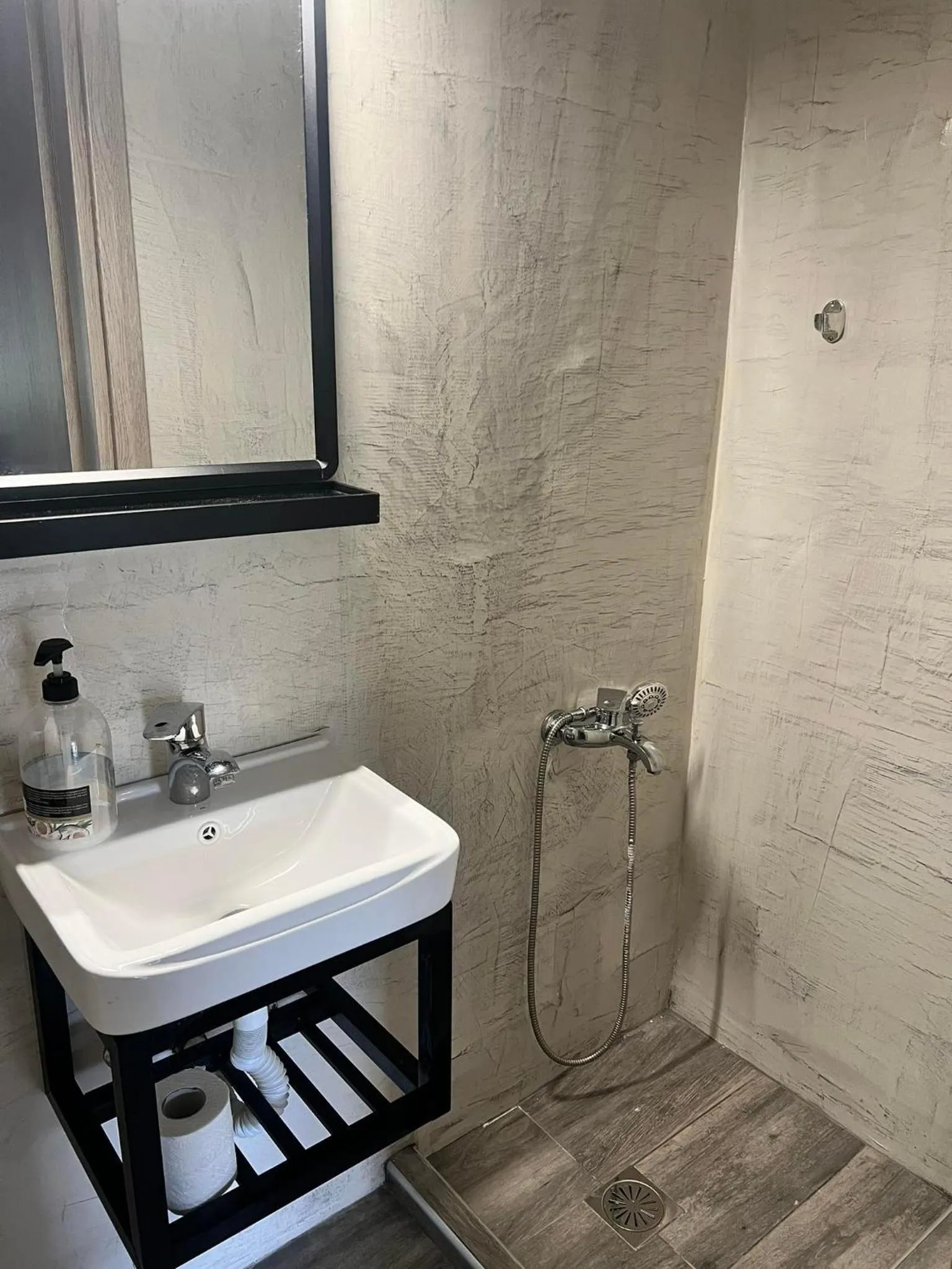 Shower in Medusa Rooms