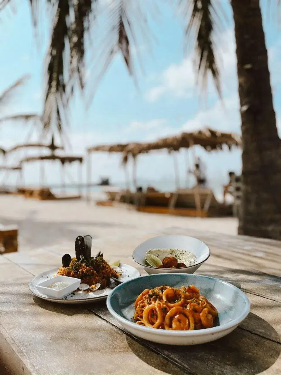 Food and drinks in Fenix Beach Cartagena Food and drinks in Fenix Beach Cartagena