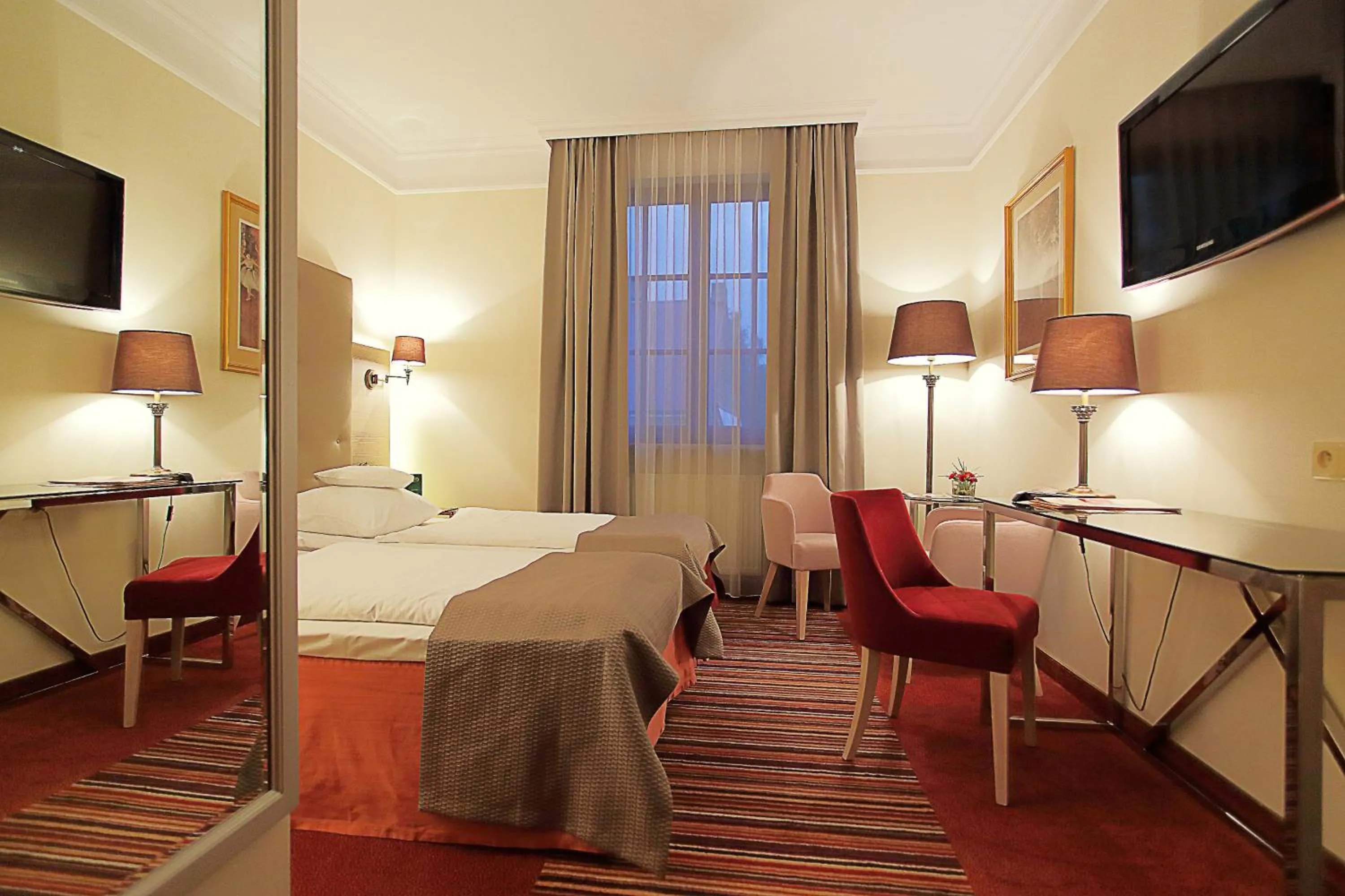 Photo of the whole room, Bed in Hotel Branicki