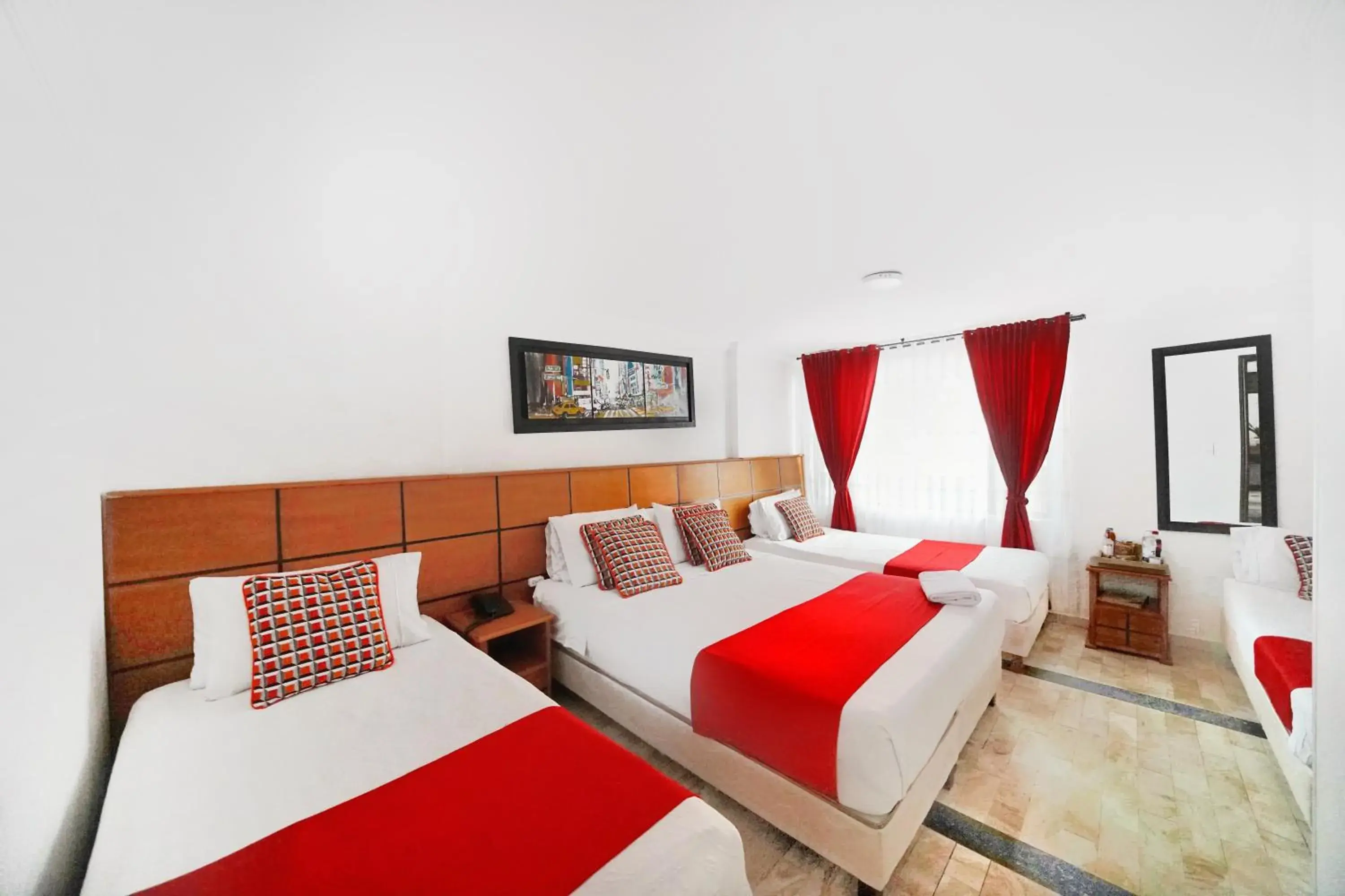 Family Suite - single occupancy in Hotel Embajada Real Family Suite - single occupancy in Hotel Embajada Real