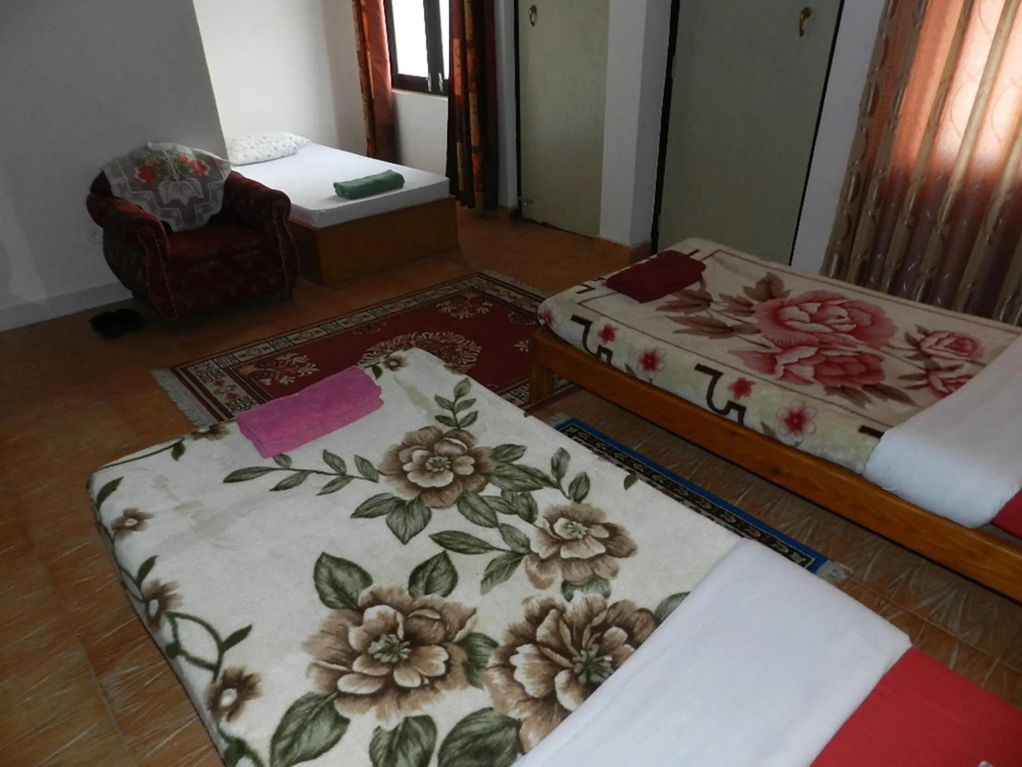 Bedroom, Bed in Le Rhododendron Chambres D'hotes