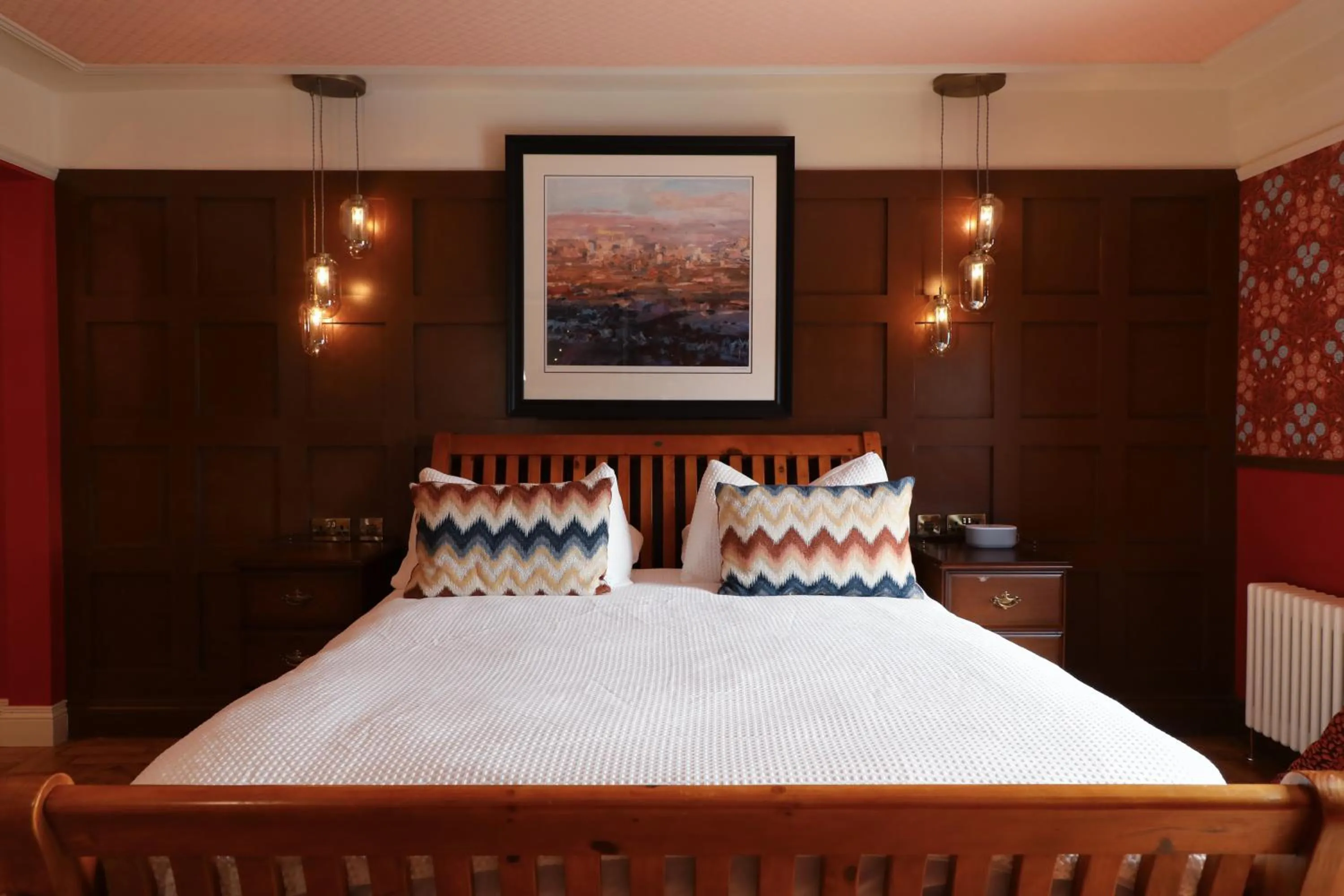 Bedroom, Bed in The Dundrum Inn B&B