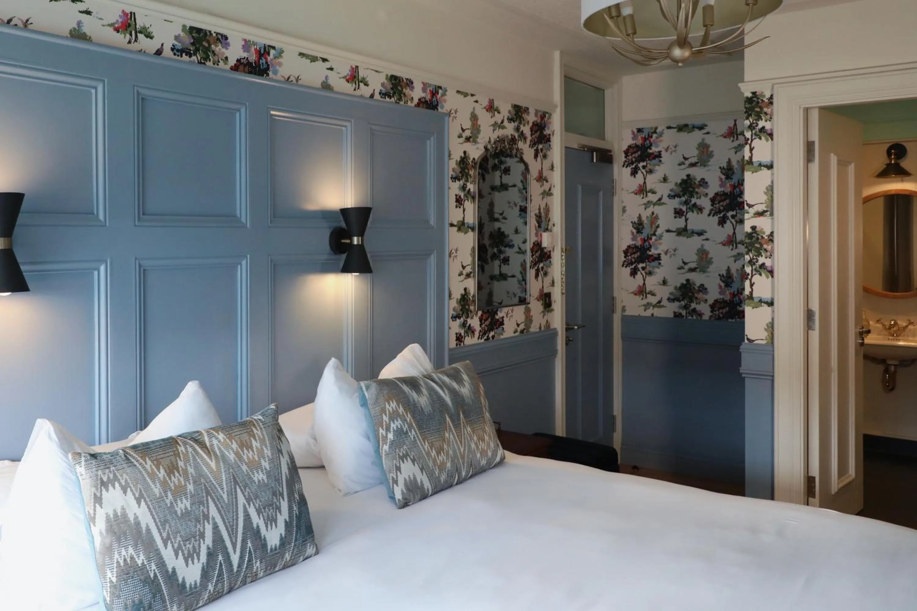 Bed in The Dundrum Inn B&B