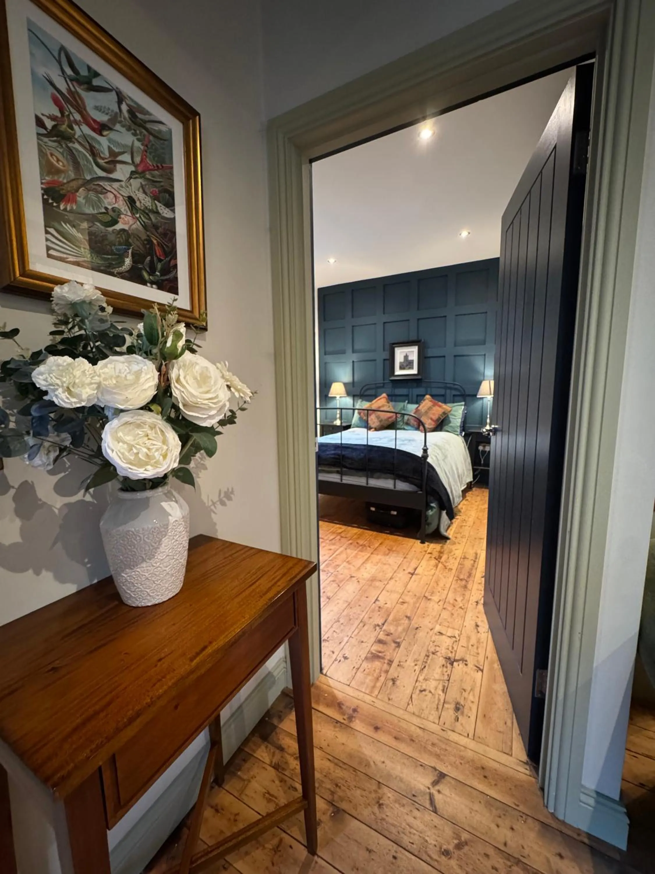 Bedroom, Bed in The Dundrum Inn B&B