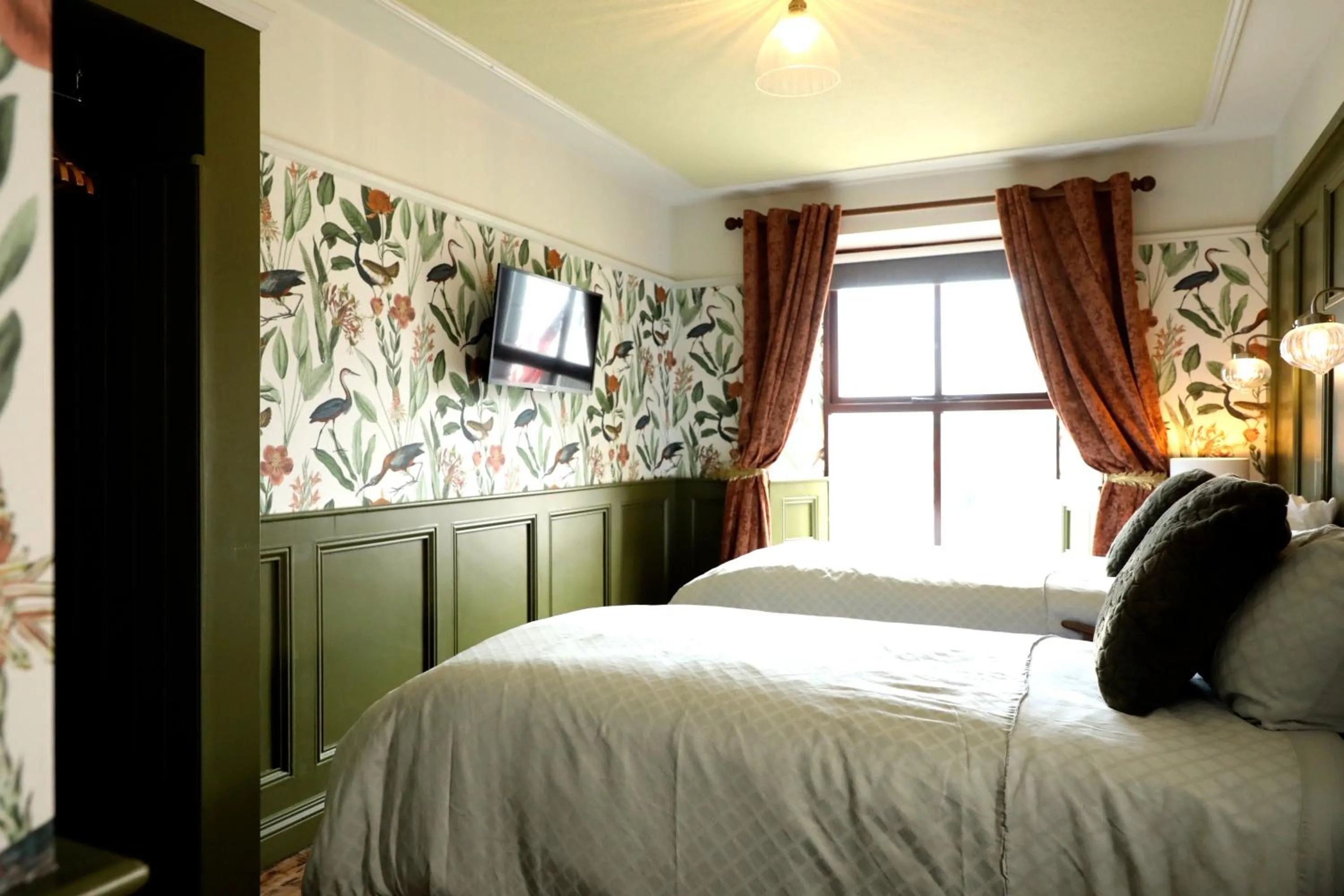 TV and multimedia, Bed in The Dundrum Inn B&B