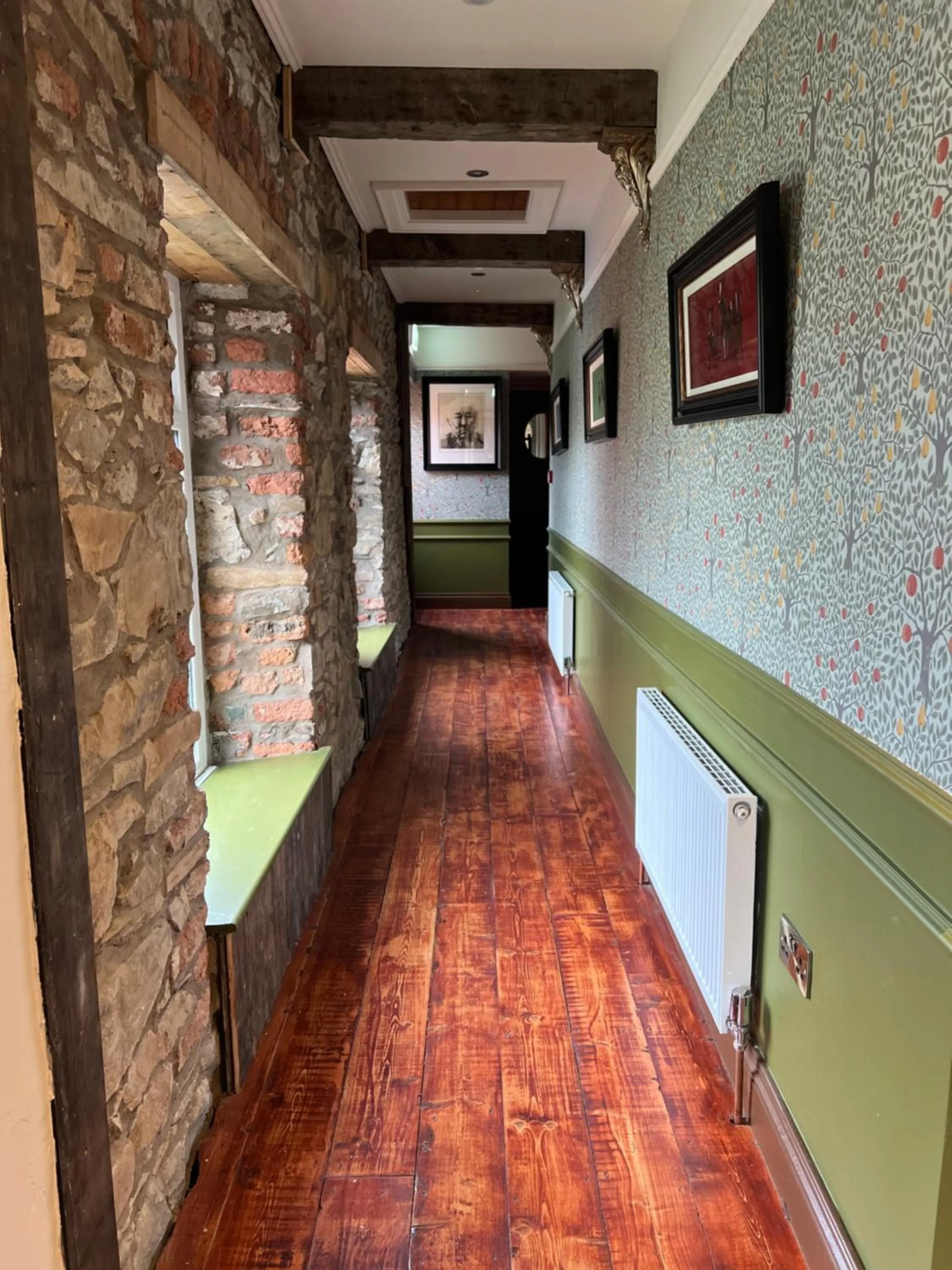 Facade/entrance in The Dundrum Inn B&B