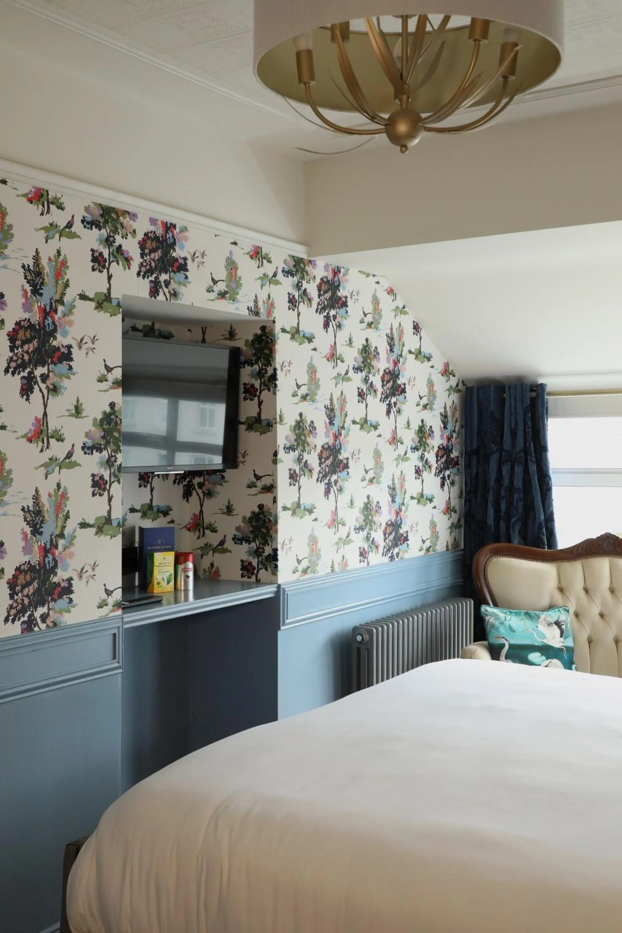 TV and multimedia, Bed in The Dundrum Inn B&B