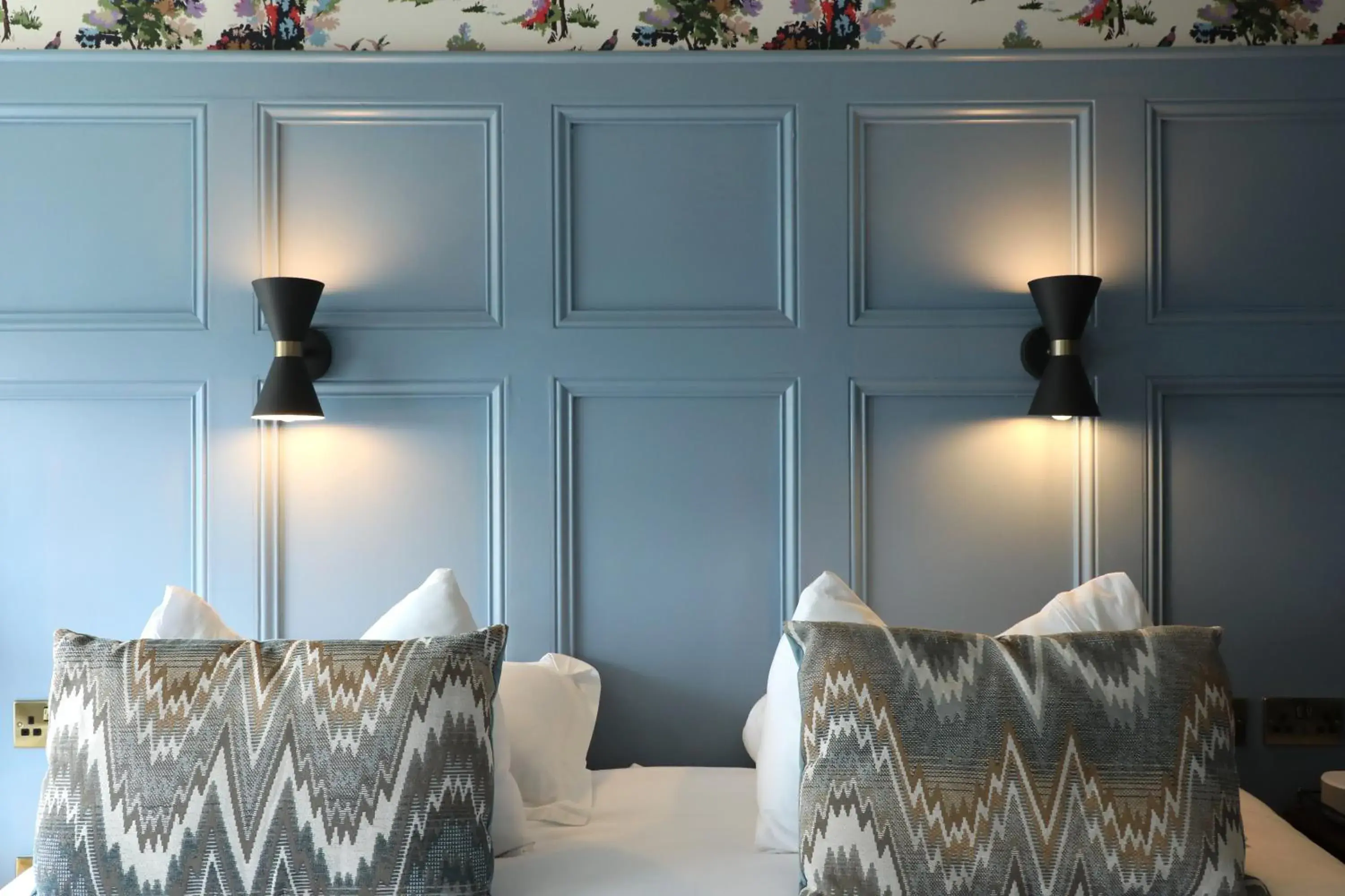 Deluxe Double or Twin Room with Sea View - single occupancy in The Dundrum Inn B&B Deluxe Double or Twin Room with Sea View - single occupancy in The Dundrum Inn B&B