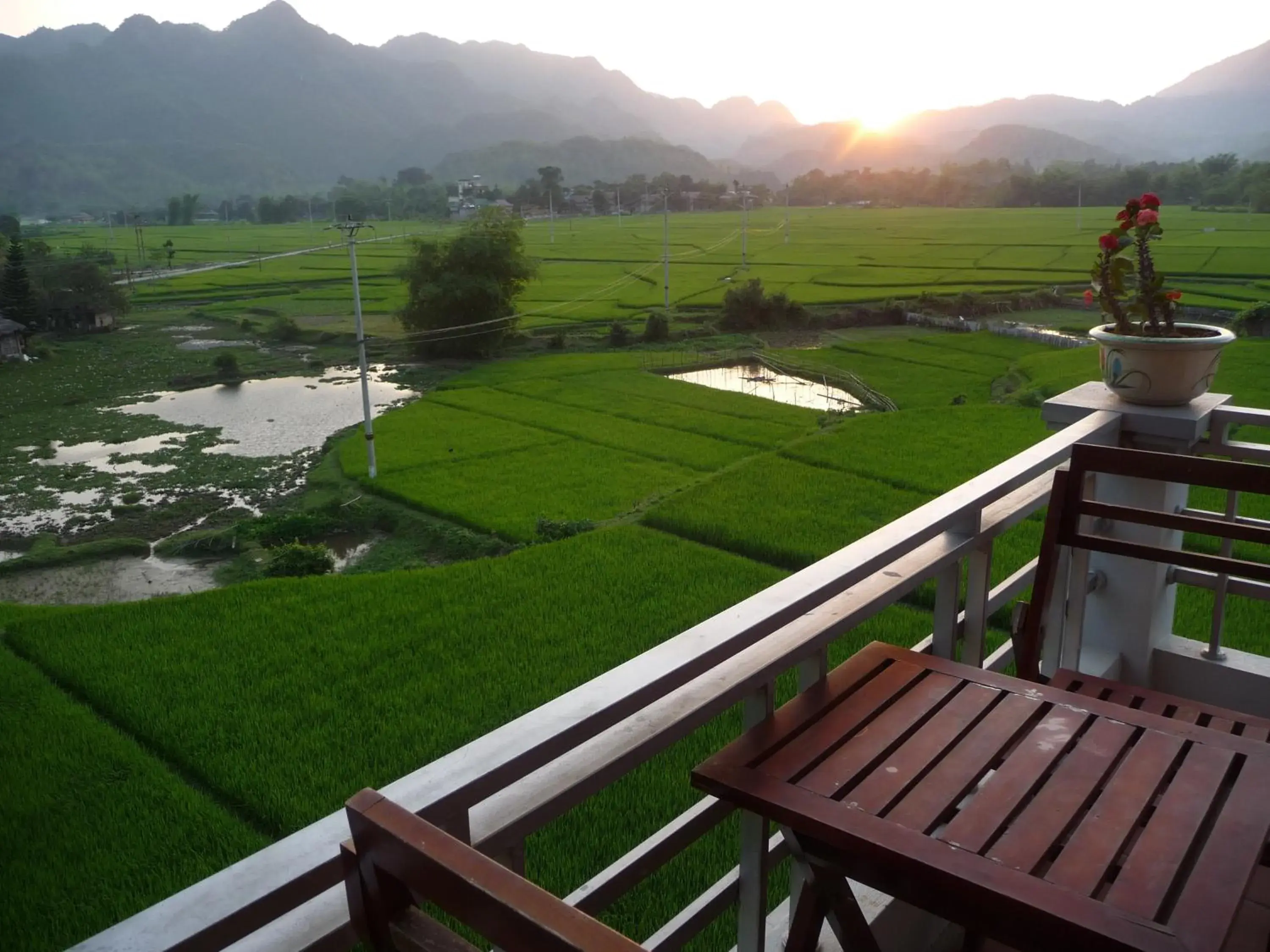 Day in Mai Chau Valley View Hotel Day in Mai Chau Valley View Hotel