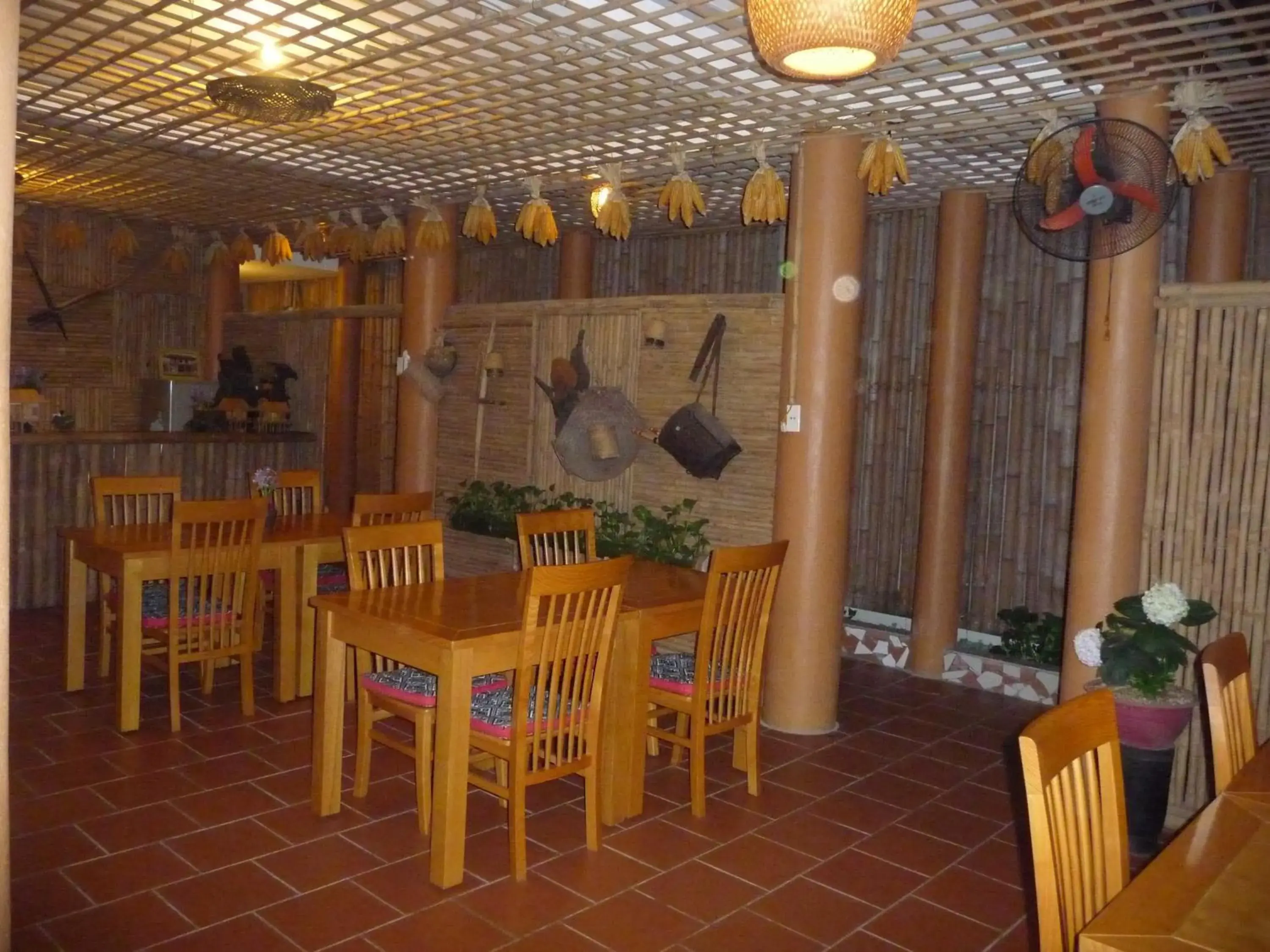 Restaurant/places to eat in Mai Chau Valley View Hotel Restaurant/places to eat in Mai Chau Valley View Hotel