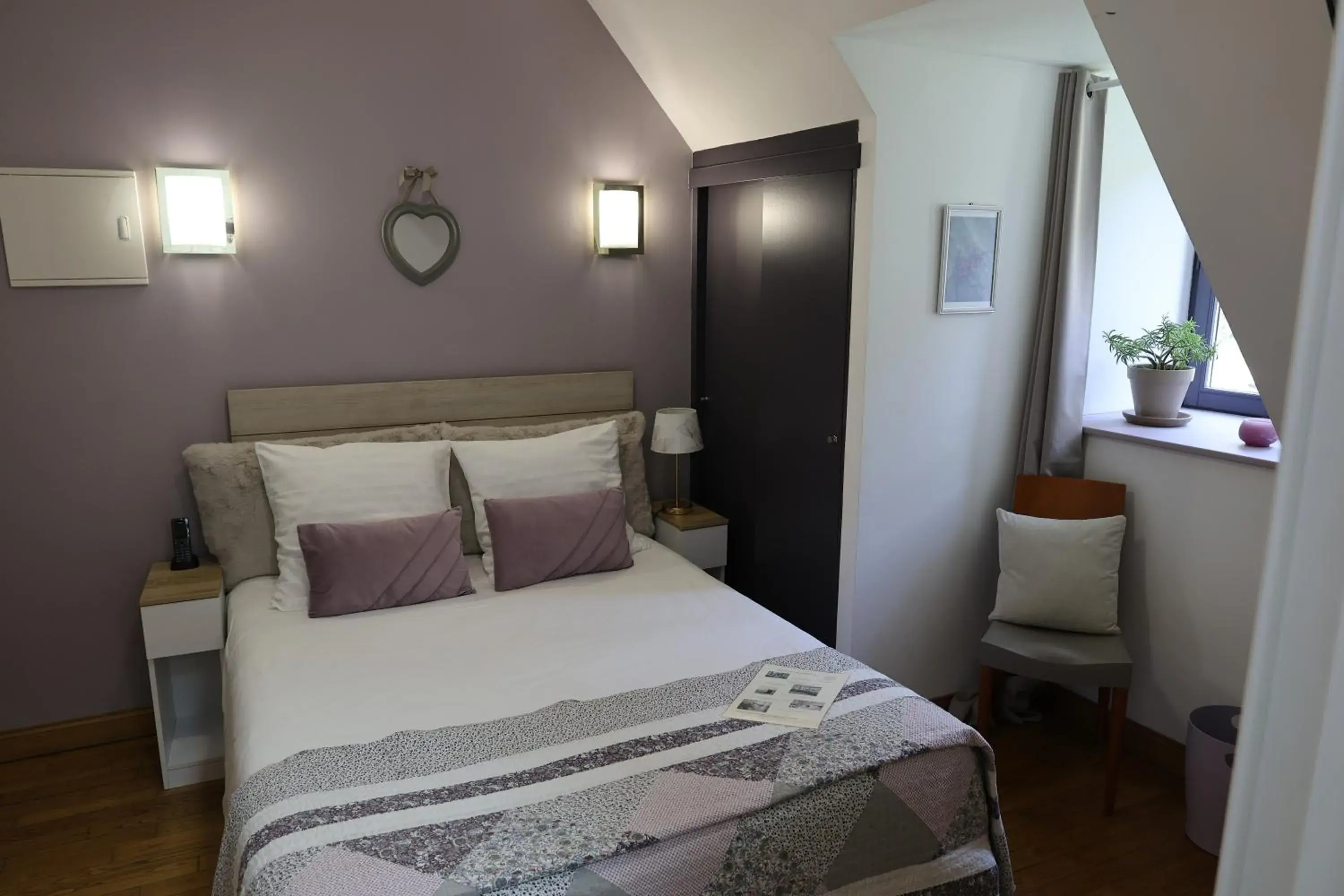 Double Room in Château d'Arance Hôtel Restaurant Espace bien-être Double Room in Château d'Arance Hôtel Restaurant Espace bien-être