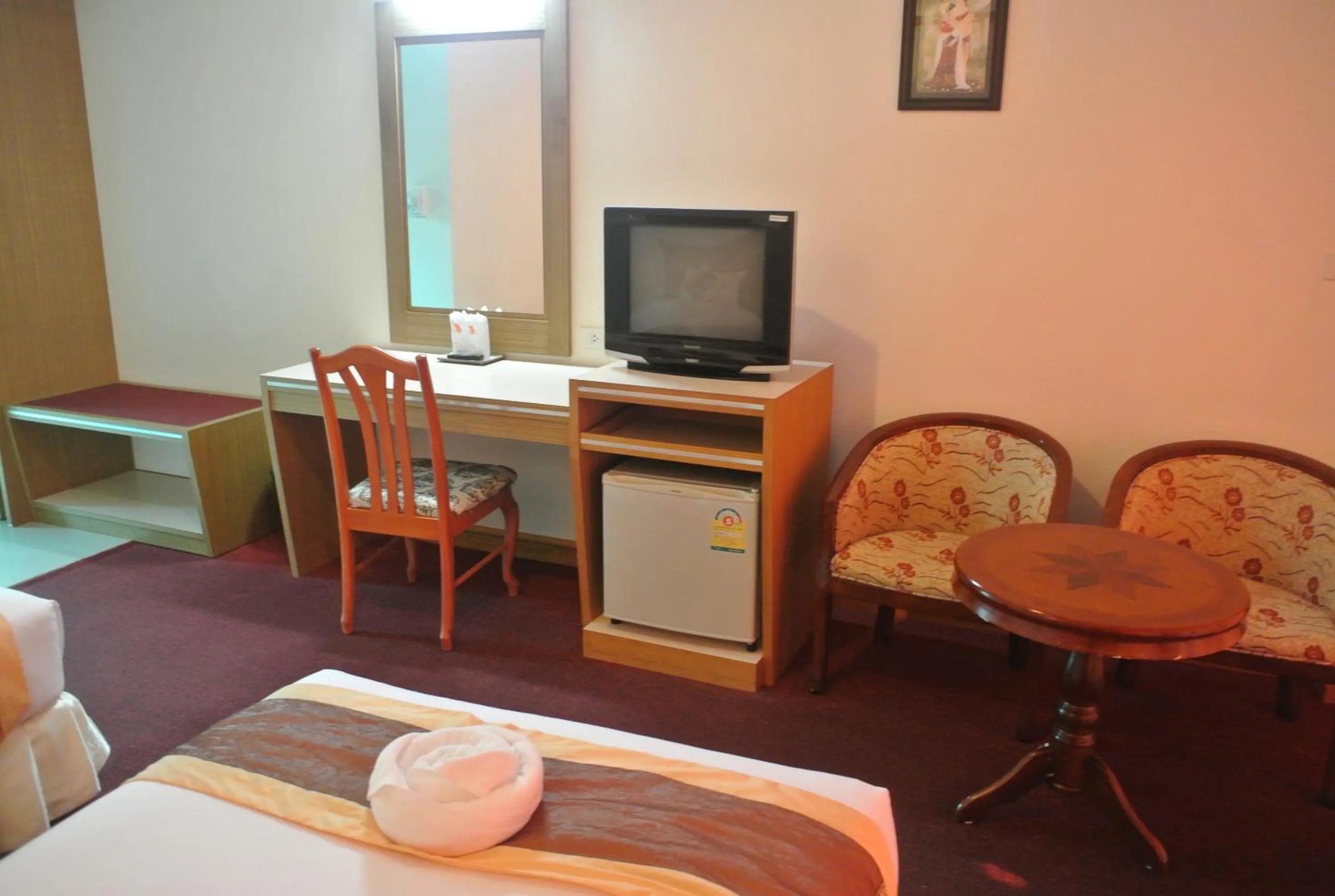 Photo of the whole room, Bed in Chaikana Thani Hotel