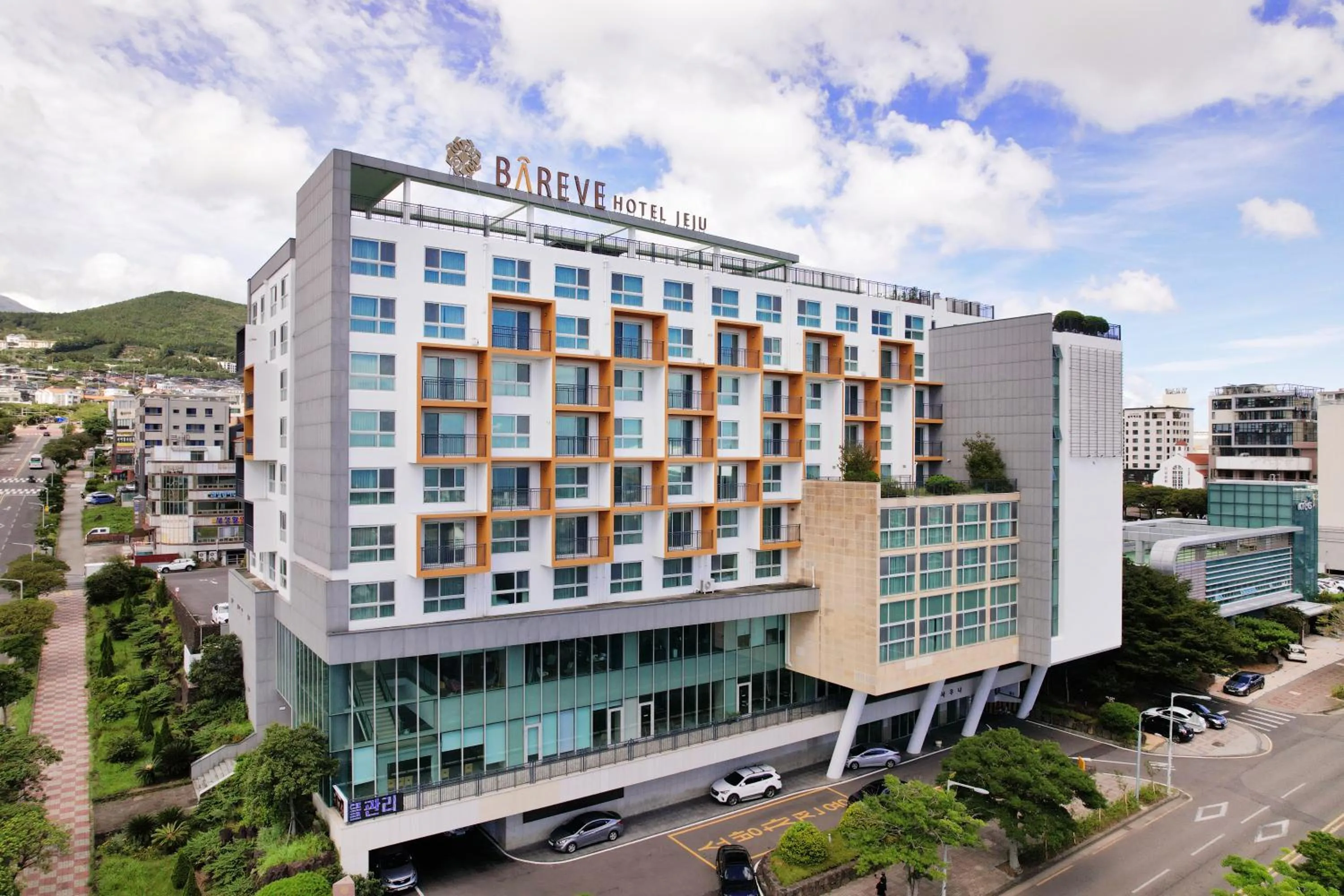 Property building in Bareve Hotel