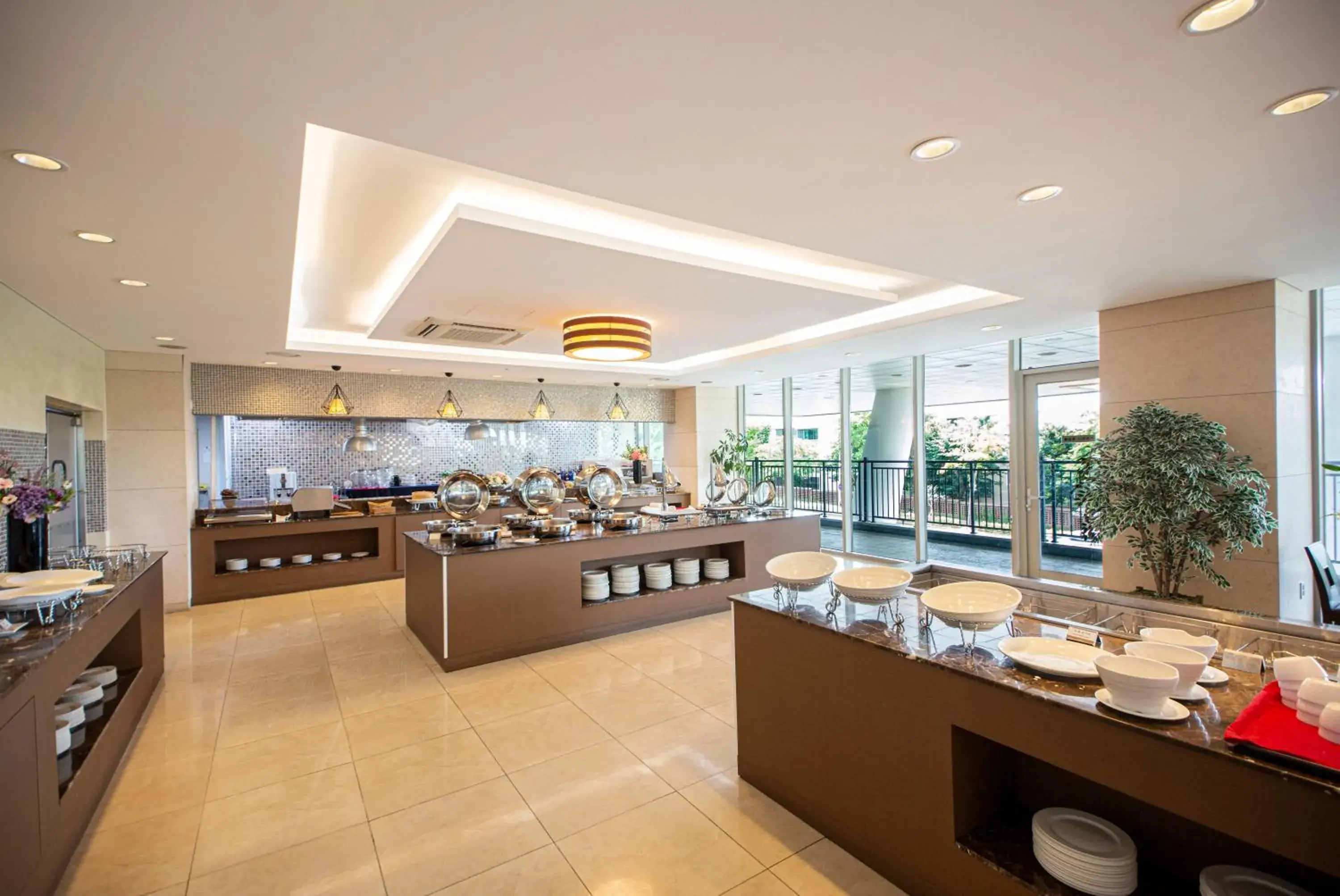 Restaurant/places to eat in Bareve Hotel Restaurant/places to eat in Bareve Hotel