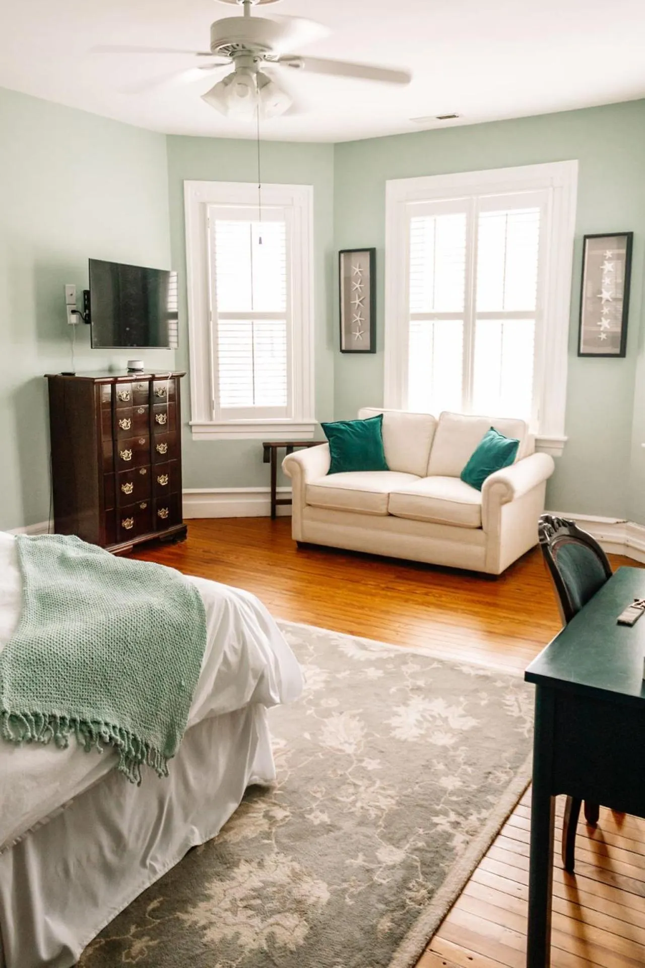 Photo of the whole room, Bed in The Edenton Collection-Captain's Quarters Inn